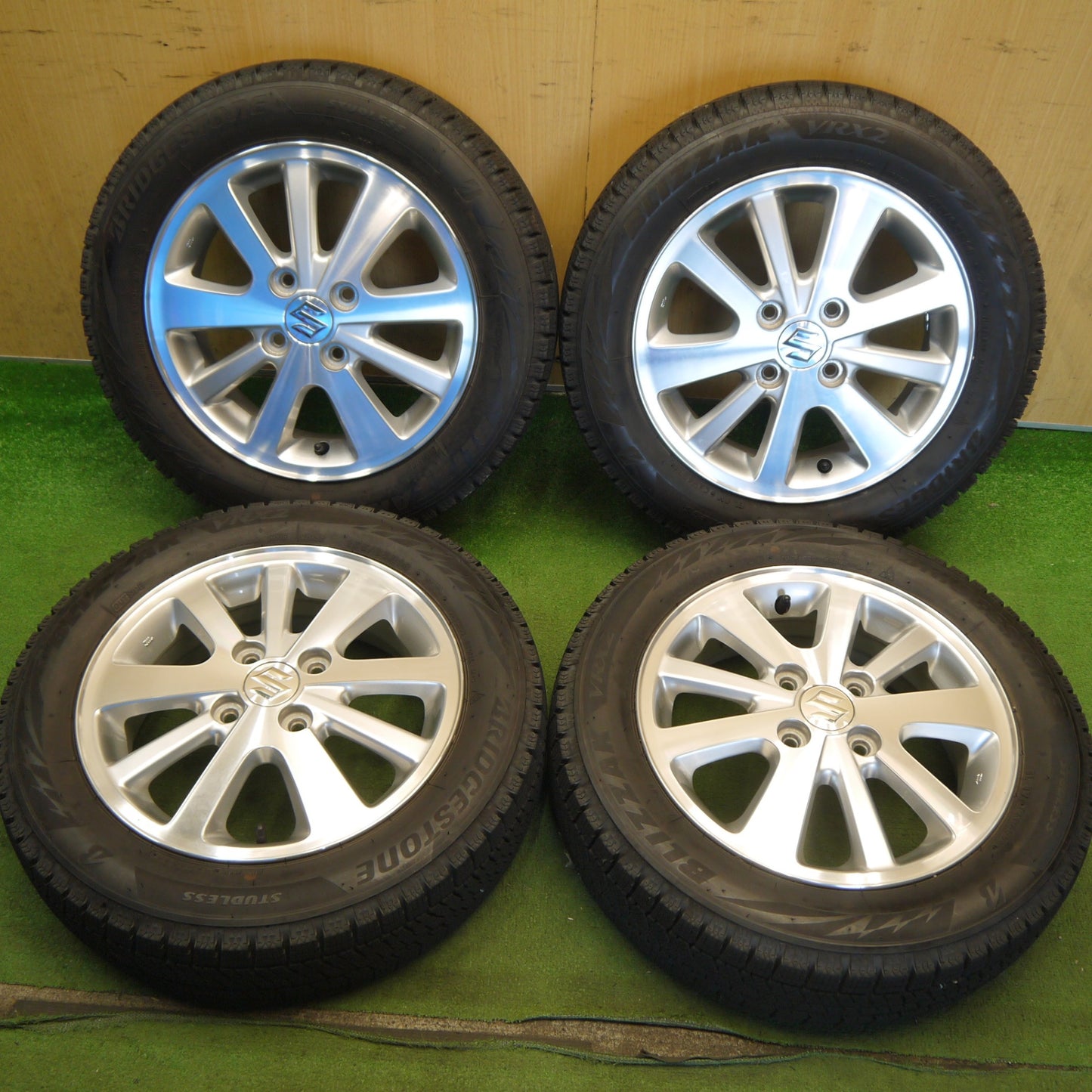 超バリ溝！24年！ほぼ10分◎スズキ エブリィ ワゴン 純正 155/65R14 スタッドレス ブリヂストン ブリザック VRX2 14インチ PCD100/4H◎6072402Hス