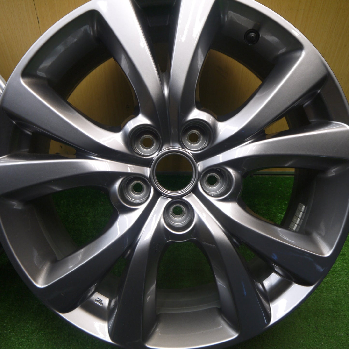 新車外し★マツダ CX-30 純正 ホイール 18インチ 18×7J CX30 PCD114.3/5H★6010607Hホ