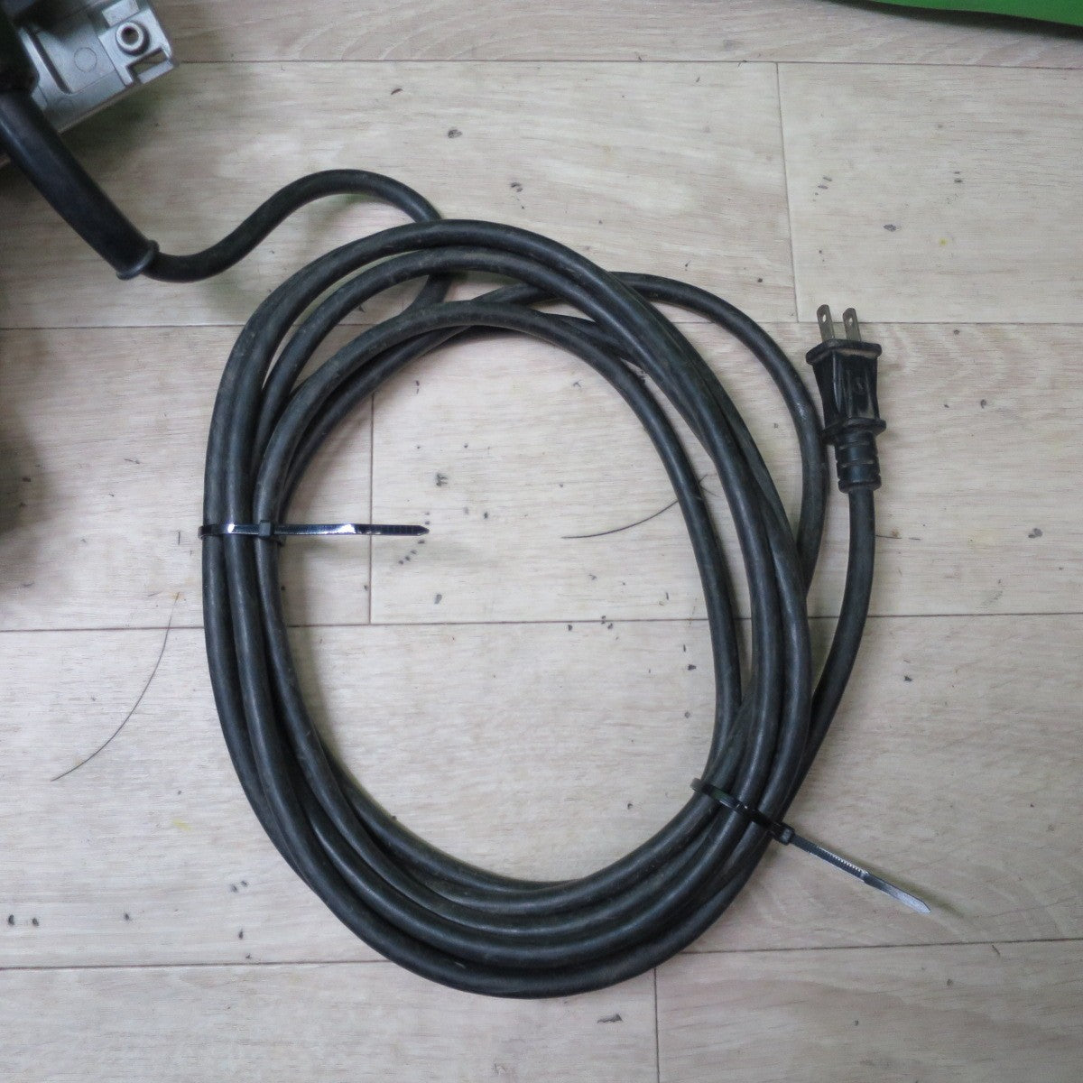 [送料無料] ☆日立工機 165mm 深切り 電子 造作 丸のこ 100V C6UVY 丸鋸 丸ノコ マルノコ 切断機 電動 工具 ①☆