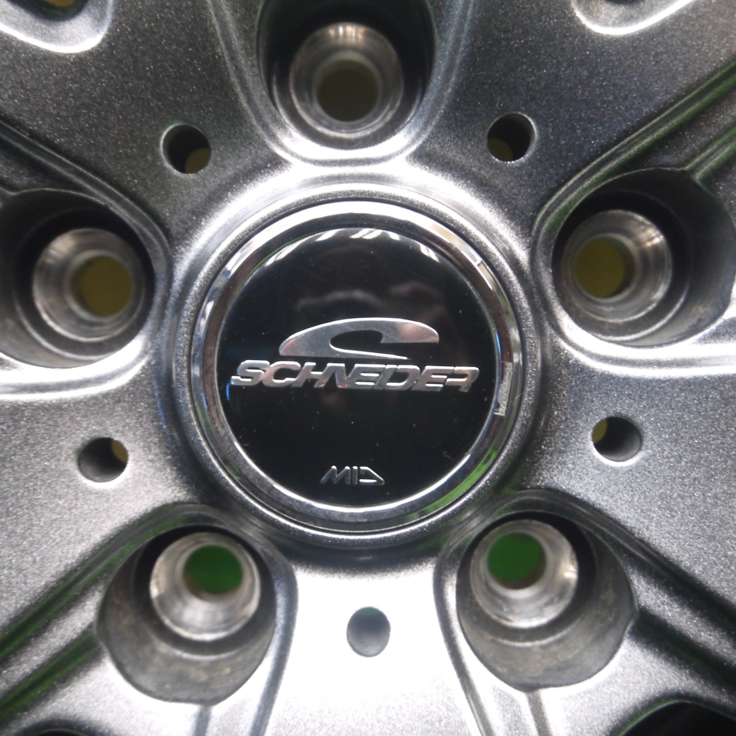 [送料無料] バリ溝！23年！キレイ！9.5分以上★スタッドレス 195/65R15 ダンロップ ウインターマックス WM02 SCHNEIDER MiD シュナイダー 15インチ PCD114.3/5H★4111302Hス