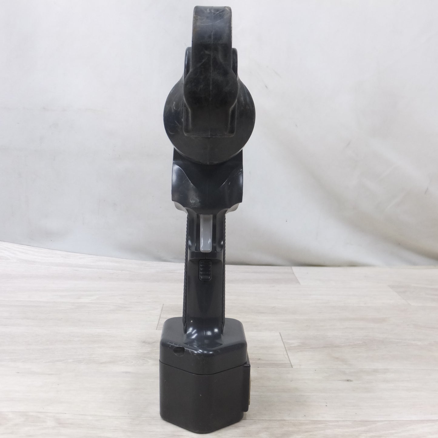 [送料無料] 付属品付き◆泉精機 IZUMI 電動 油圧式 工具 充電式 12V REC-15F バッテリー 充電器 ケース ダイス 付き 電動 工具◆