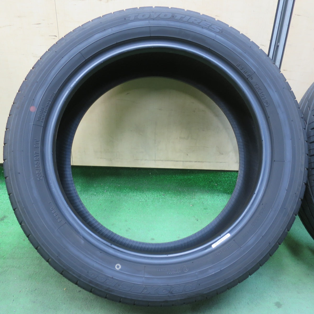 バリ溝！25年！ほぼ10分★205/55R17 トーヨー プロクセス R60 タイヤ 17インチ キックス ヴォクシー ノア ステップワゴン 等★6010713イノタ