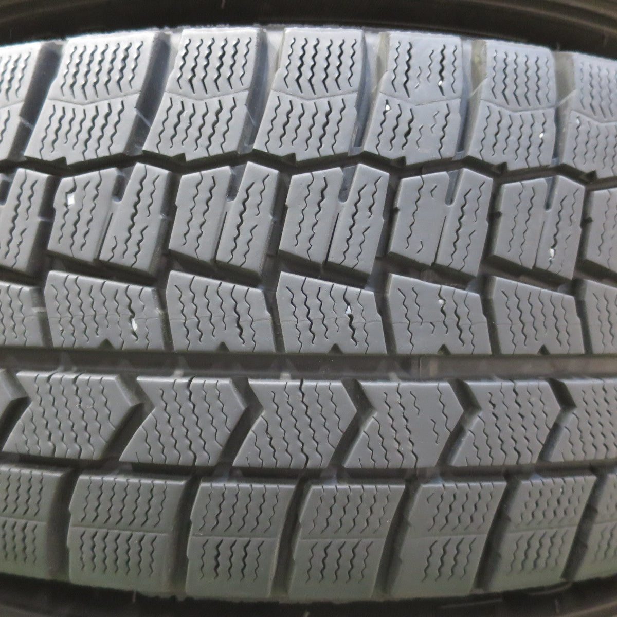 バリ溝！キレイ！9.5分★プジョー リフター GT 純正 215/60R17 スタッドレス ダンロップ ウインターマックス WM02 17インチ PCD108/5H★6040802イス