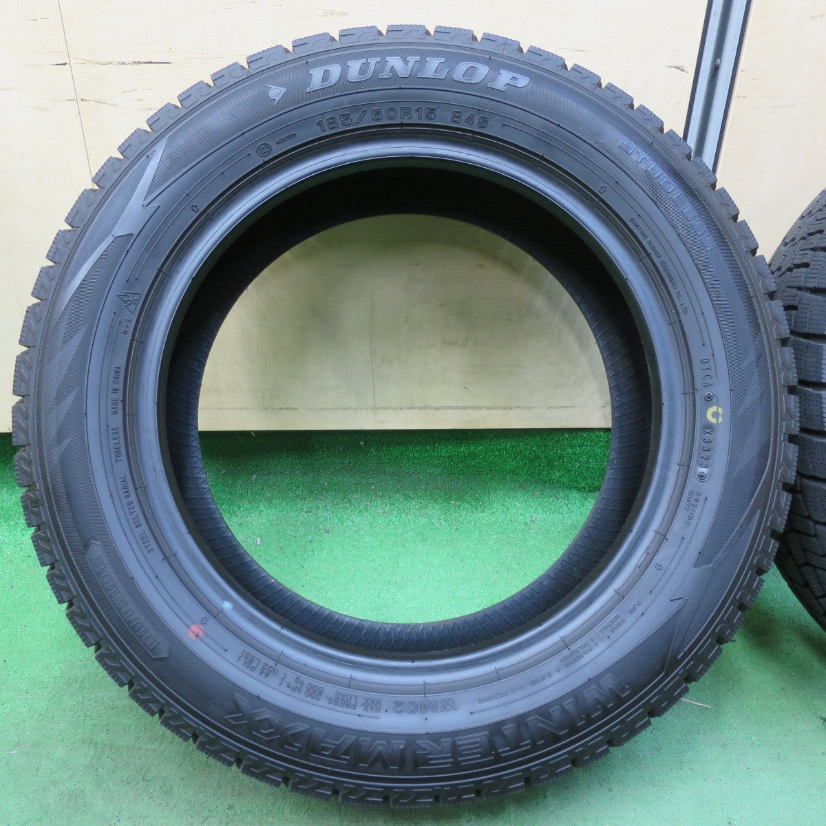 バリ溝！23年！ほぼ10分★スタッドレス 185/60R15 ダンロップ ウインターマックス WM02 タイヤ 15インチ アクア ヤリス ヴィッツ 等★5051004イスタ