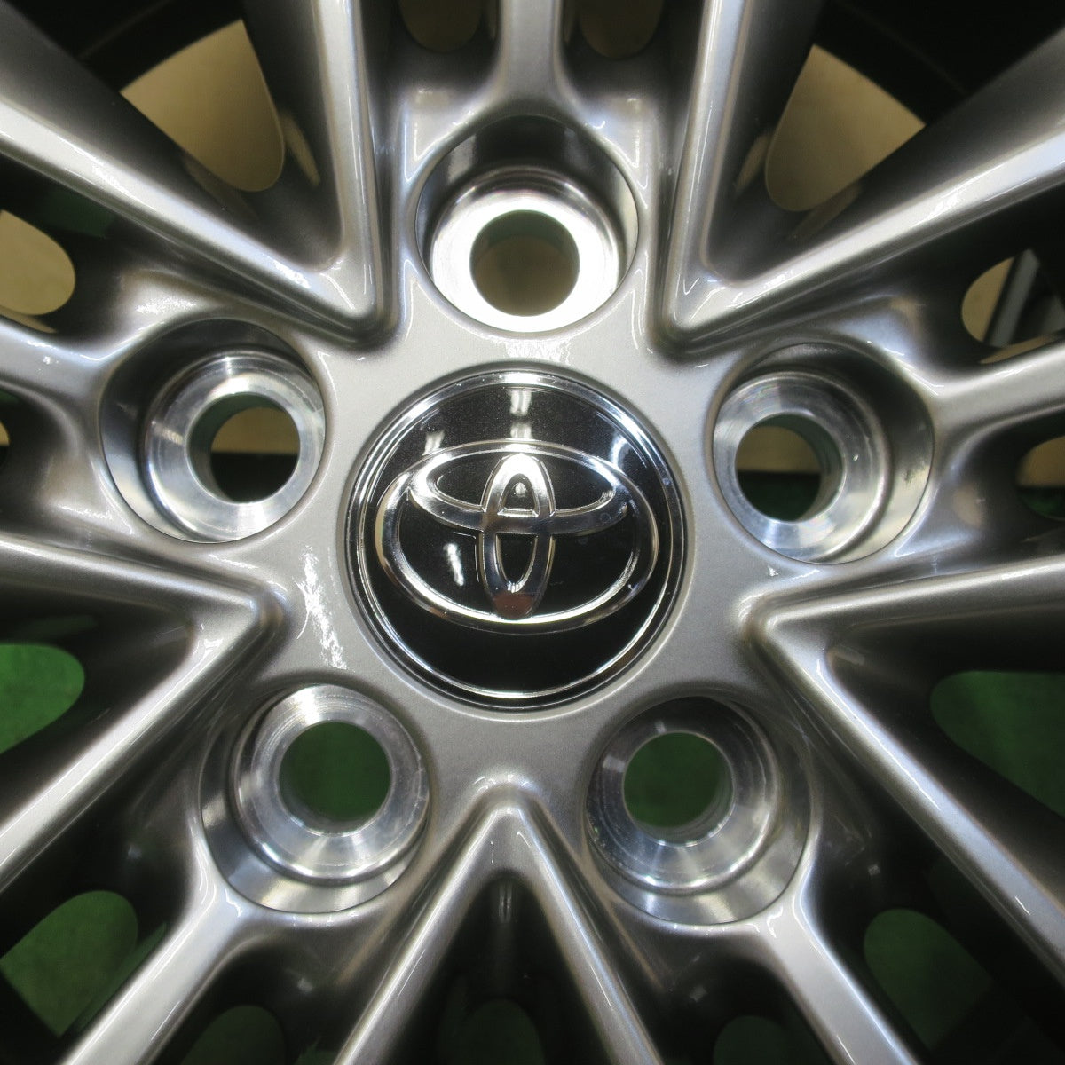 新車外し★トヨタ 40系 アルファード Zグレード 純正 ホイール 18インチ 18×7J PCD120/5H★6062413イホ