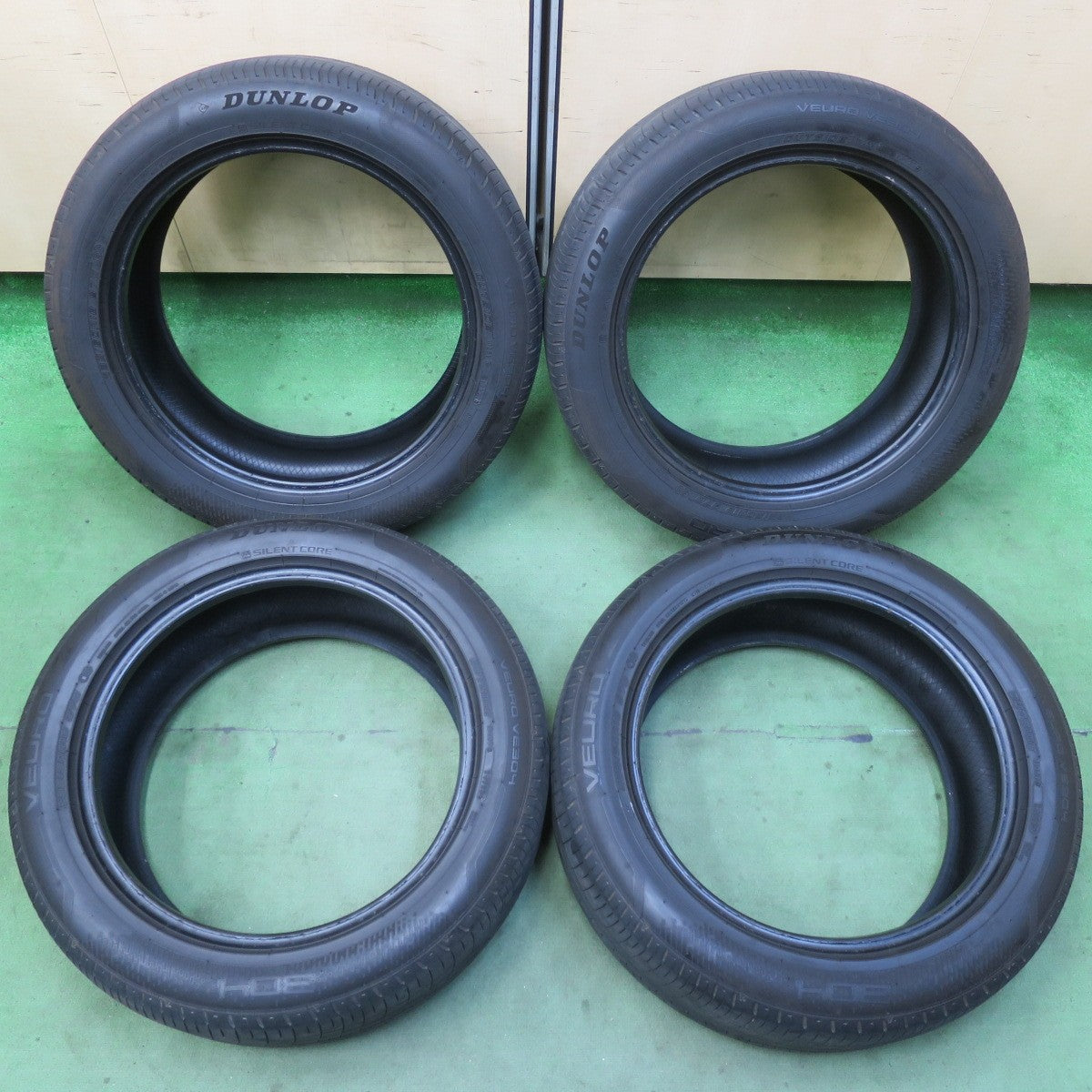 バリ溝！22年！9分★235/50R18 ダンロップ VEURO VE304 タイヤ 18インチ レクサス LS アルファード ヴェルファイア 等★5122019イノタ