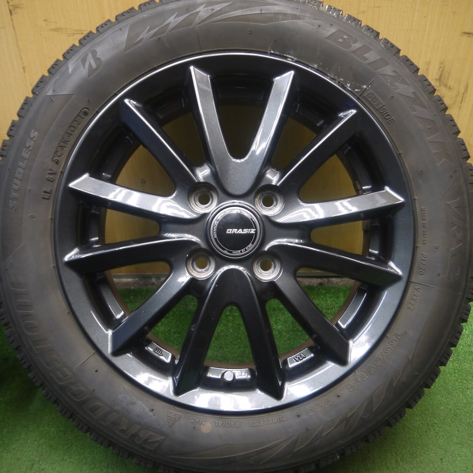 送料無料* バリ溝！22年！キレイ！9分☆スタッドレス 155&frasl;65R14
