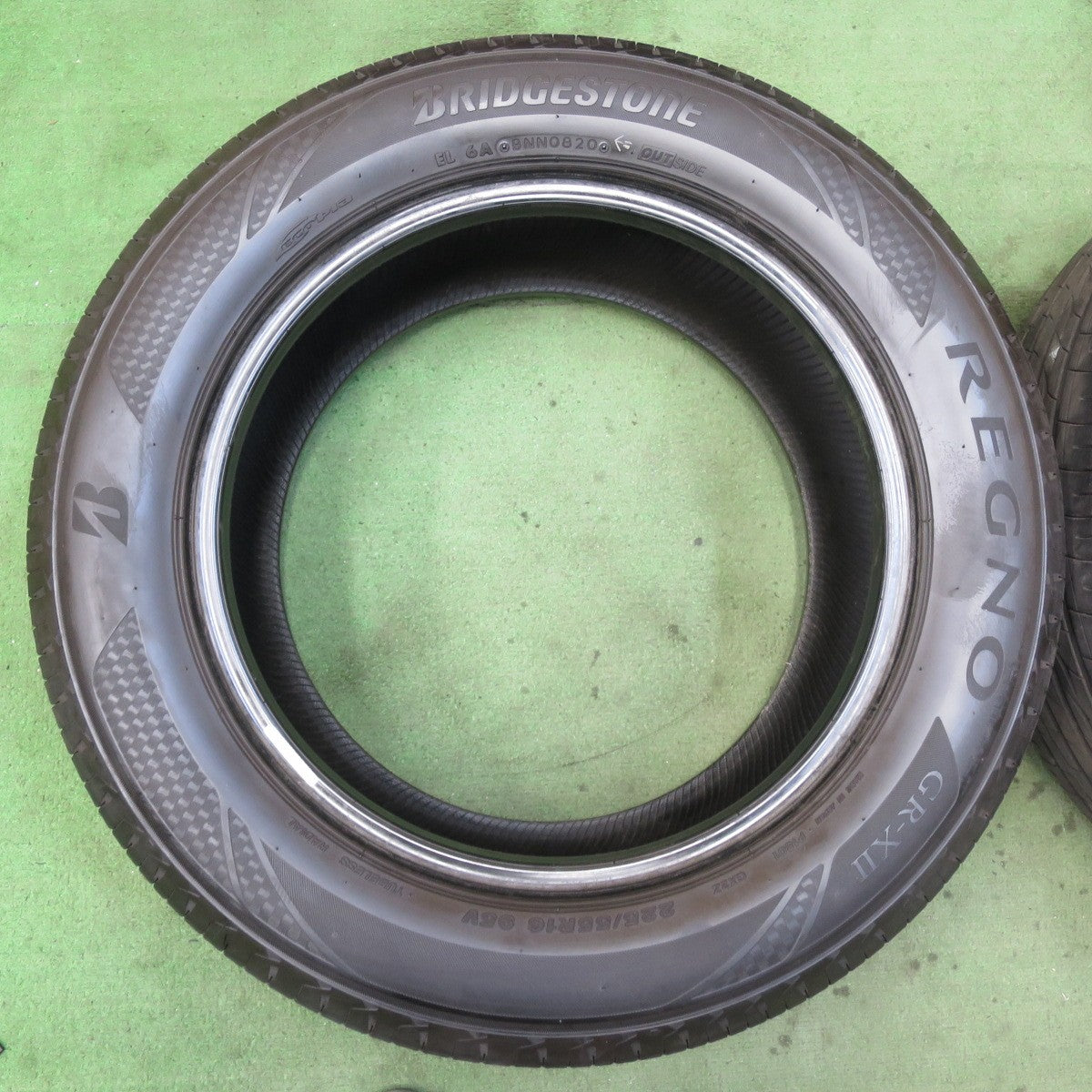 バリ溝！9.5分★225/55R16 ブリヂストン レグノ GR-X2 タイヤ 16インチ ベンツ Cクラス Eクラス アウディ A4 A6 等★5090406イノタ