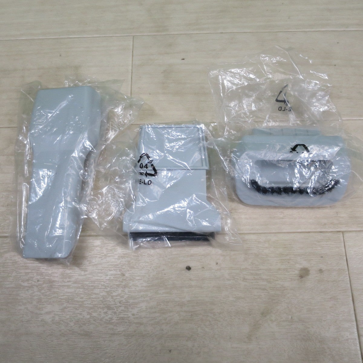 [送料無料] ほぼ未使用☆日立 コードレス クリーナー R14DSL(S) 乾湿両用 充電式 掃除機 HITACHI☆