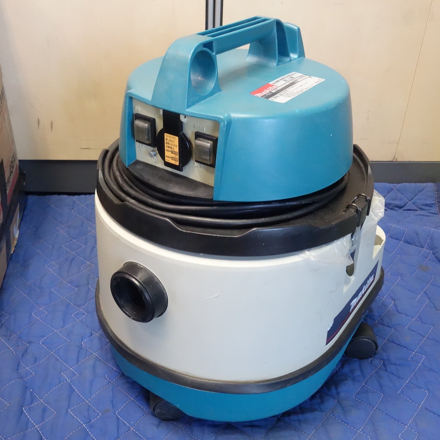 [送料無料] ☆マキタ 乾式専用 業務用 強・弱 2スピード 集じん機 100V 436 ホース付き 集塵 電動 工具☆