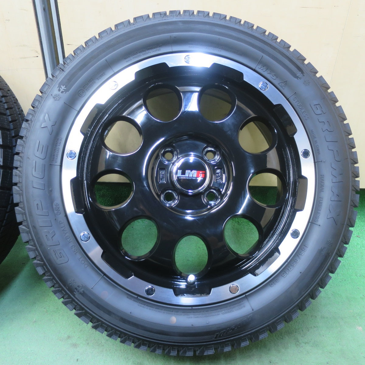 ほぼ未使用！25年！キレイ◎スタッドレス 165/65R15 グリップマックス GRIP ICE X LEHRMEISTER GEAR レアマイスター 軽サイズ タフト 等 15インチ PCD100/4H◎6092911イス