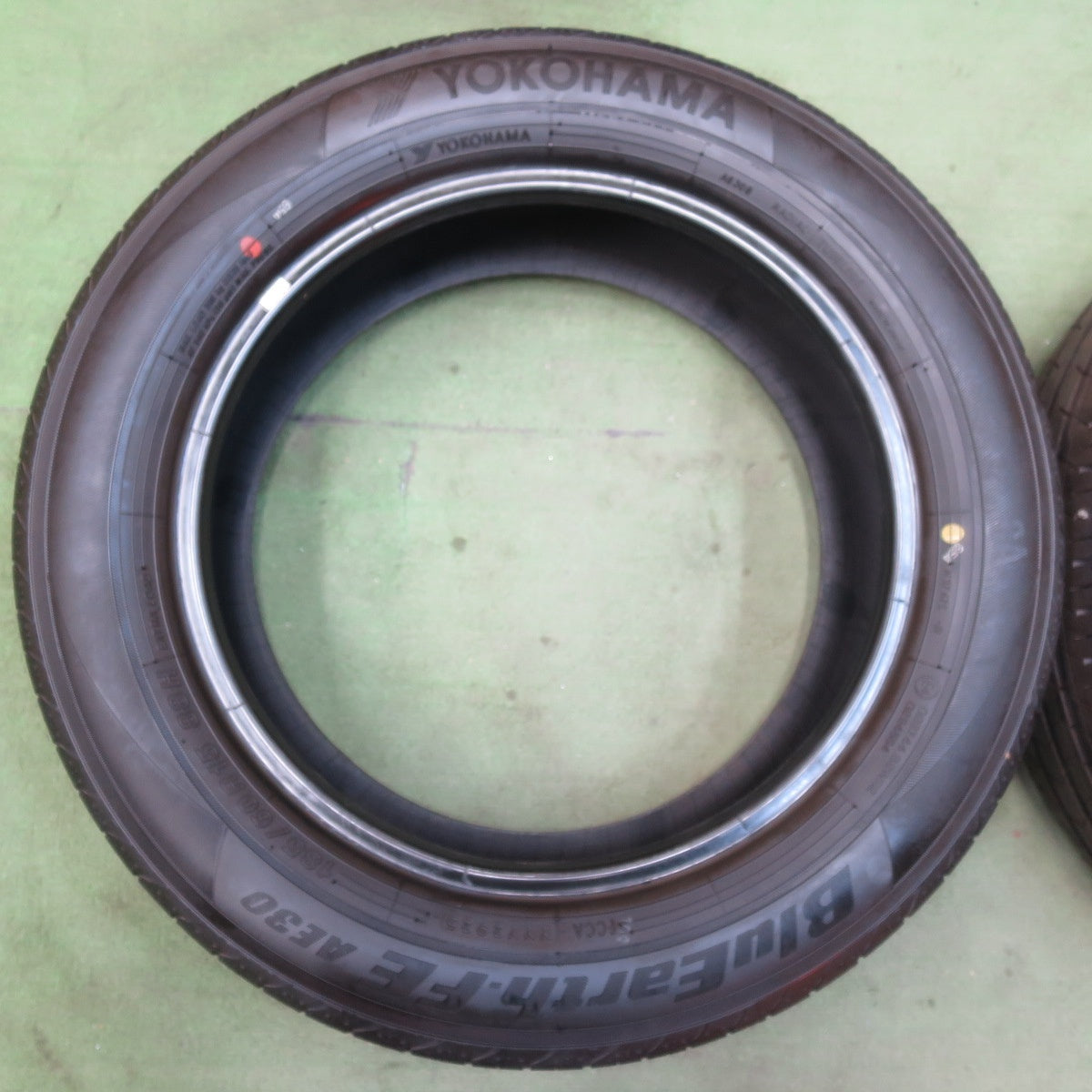 新車外し！25年★185/60R15 ヨコハマ BluEarth-FE AE30 タイヤ 15インチ フィット ヤリス アクア ヴィッツ カローラフィルダー 等★5112806イノタ