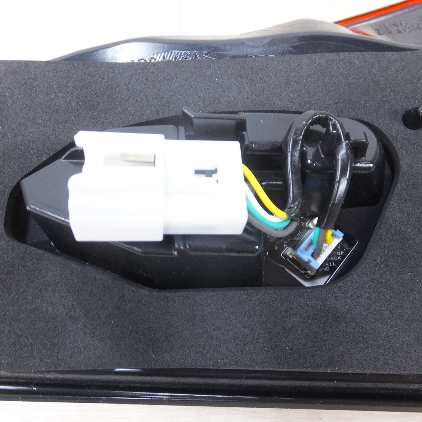 [送料無料] キレイ!左右セット◆日産 スカイライン V37 RV37 HV37 HNV37 純正 フィニッシャー テール ライト ランプ STANLEY W5152◆