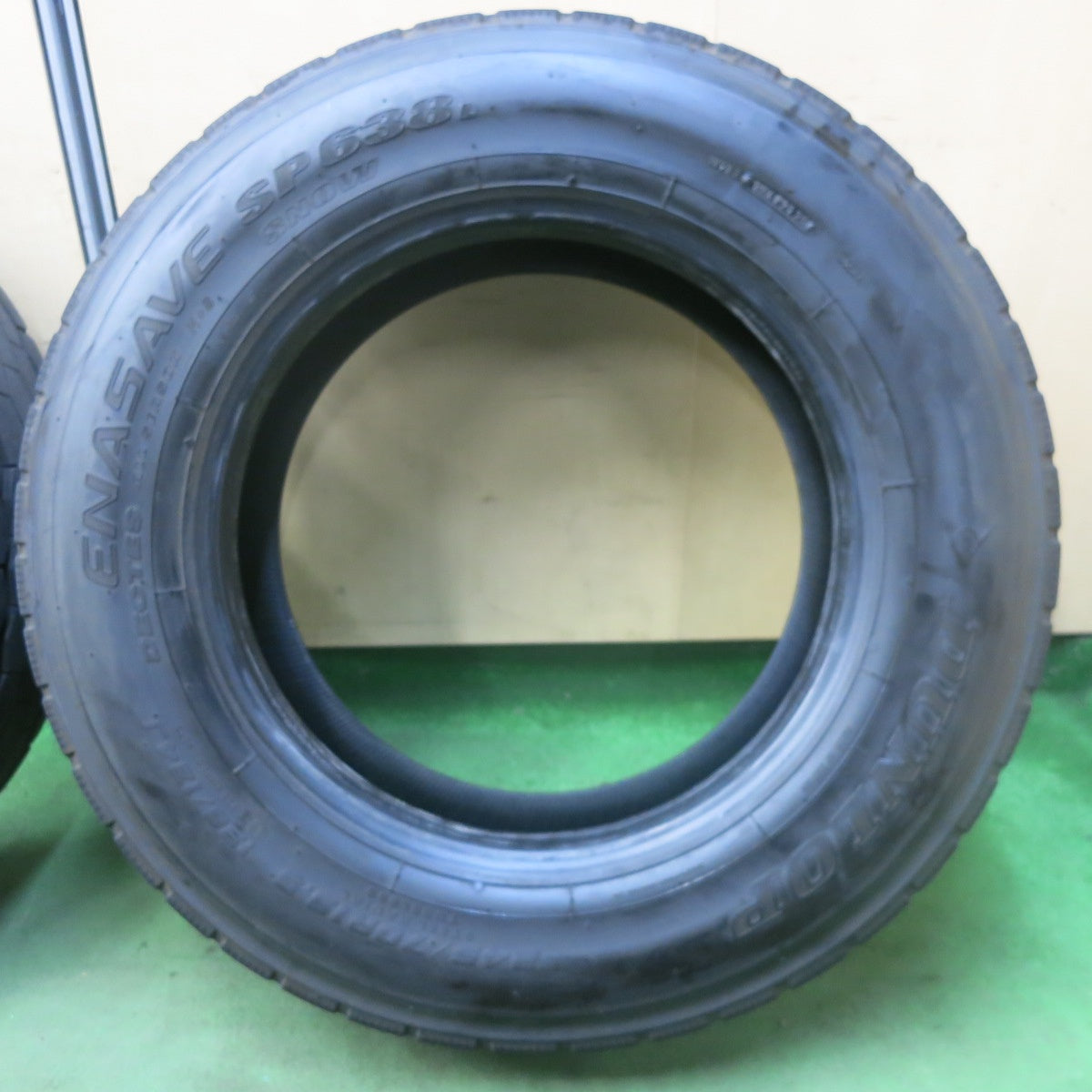 ほぼ未使用！25年★トラック タイヤ 245/70R19.5 136/134J ダンロップ エナセーブ SP638L オールシーズン 19.5インチ★5112504SKスタ
