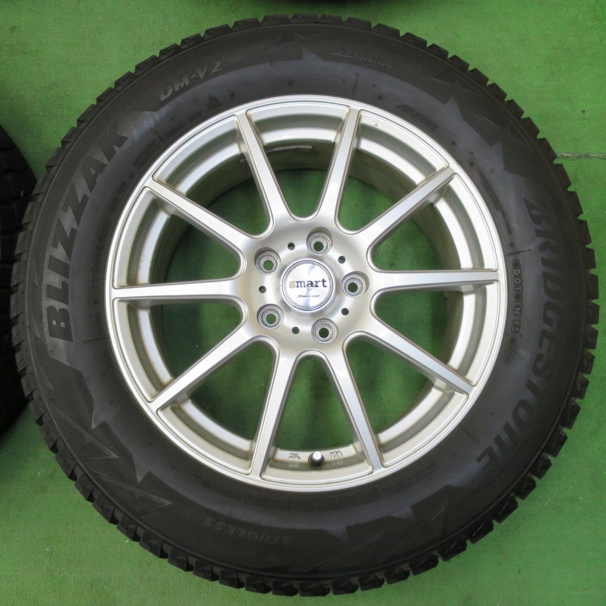4本価格★スタッドレス 225/65R17 ブリヂストン ブリザック DM-V2 Smart MANARAY SPORT マナレイ PCD114.3/5H★4110606イス