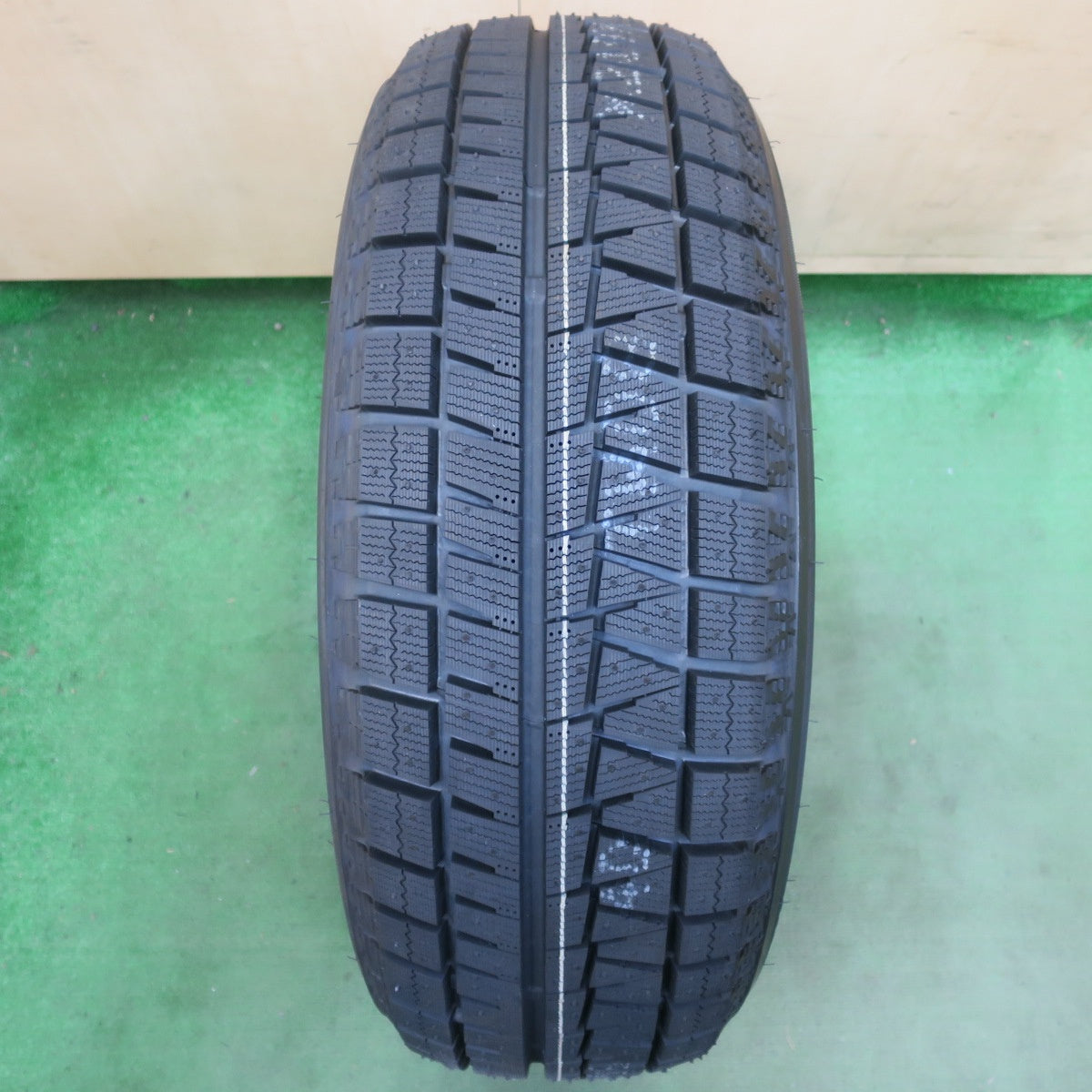 未使用！25年！1本★スタッドレス 205/60R16 ブリヂストン アイスパートナー2 タイヤ 16インチ ノア ヴォクシー セレナ ステップワゴン 等★6071303イスタ