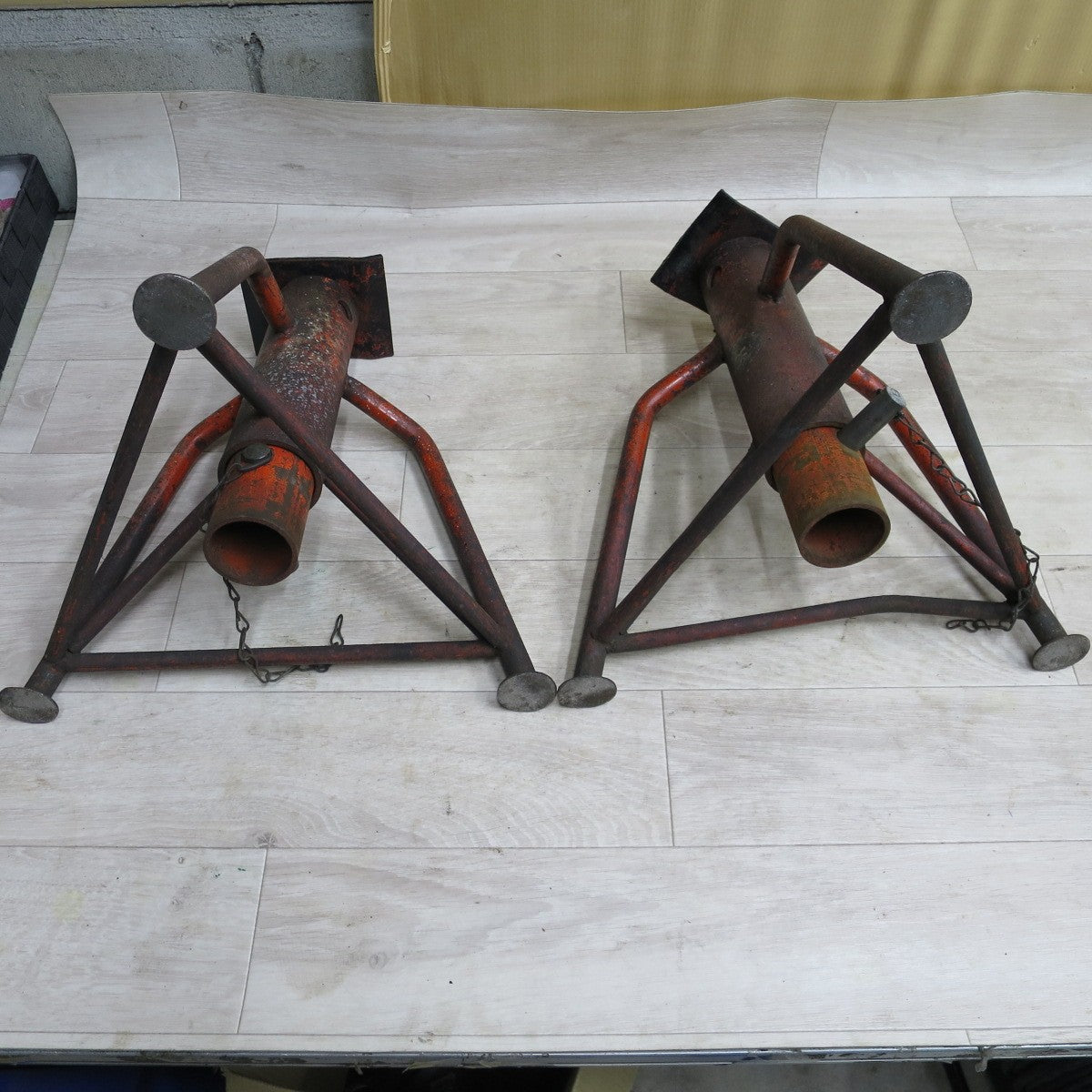 [送料無料] 2点まとめ売り◆馬 ジャッキ ウマ うま ジャッキ メーカー 型式 不明 工具 ジャッキスタンド 自動車整備 車検 タイヤ交換 等に 現状品◆