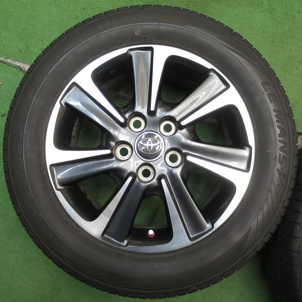 バリ溝！23年！キレイ！9.5分★トヨタ 80系 ノア ヴォクシー 純正 205/60R16 ダンロップ LE MANS V+ ルマン5+ 16インチ PCD114.3/5H★5081202NJノ