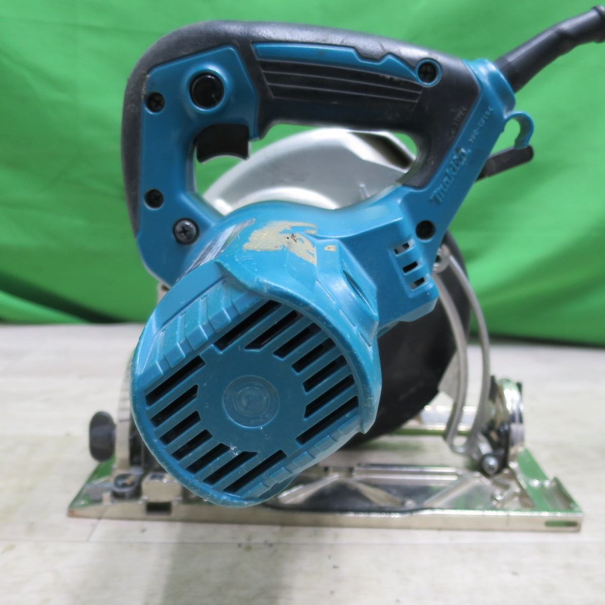 [送料無料] ☆マキタ 165mm 電気 マルノコ 100V HS6301 丸ノコ 丸のこ 丸鋸 切断機 電動 工具☆