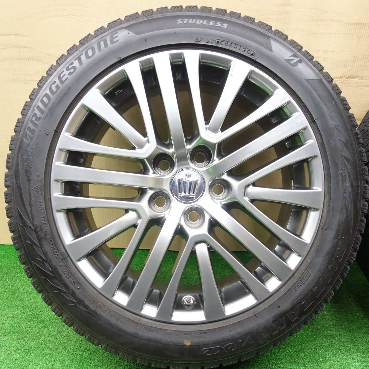 センサー付★トヨタ 210系 クラウン マジェスタ 純正 225/50R17 スタッドレス ブリヂストン ブリザック VRX2 17インチ PCD114.3/5H★5120101KTス