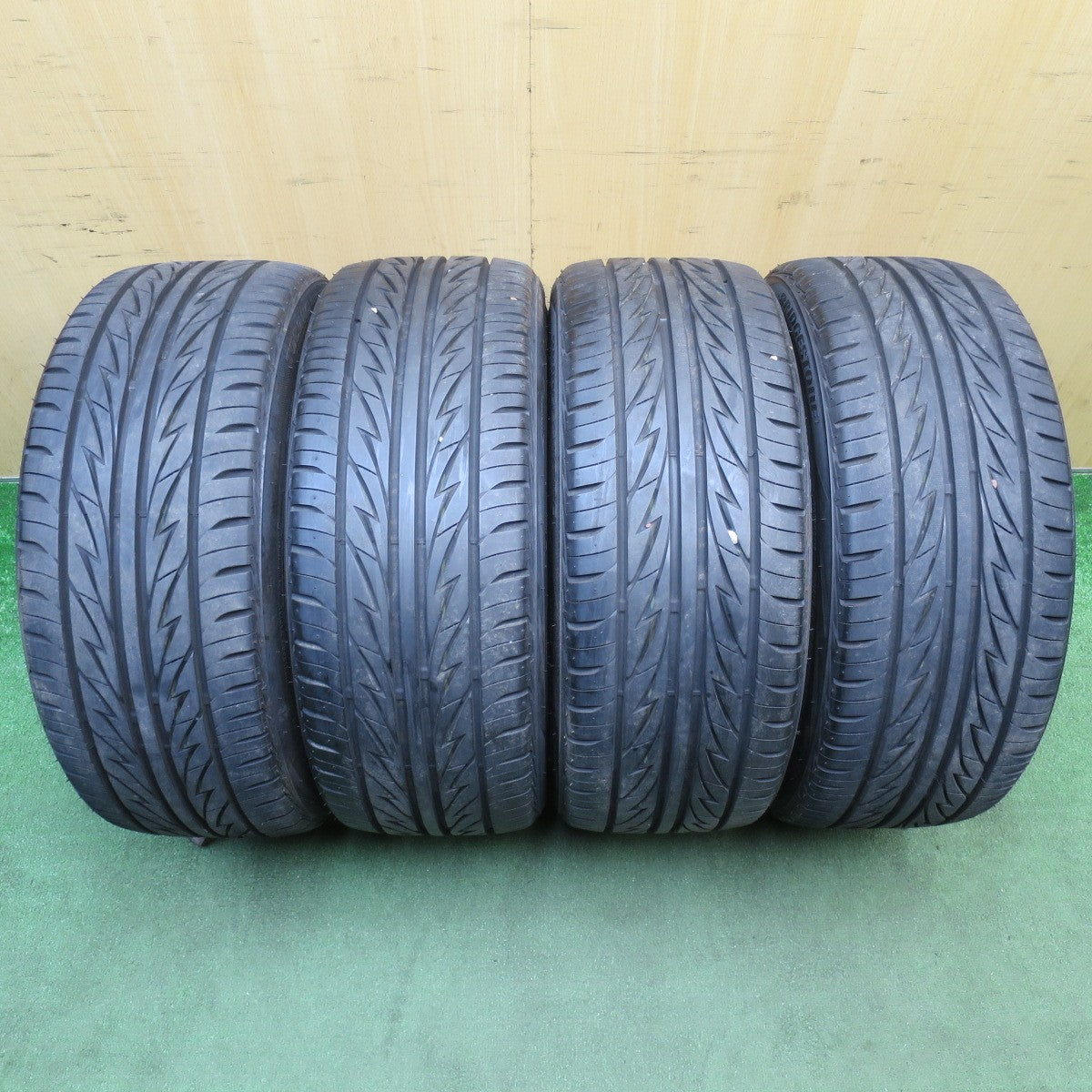 バリ溝！24年！キレイ！9.5分★アルファロメオ GT 純正 225/40R18 ブリヂストン テクノ スポーツ 18インチ PCD98/5H★6052701NJノ