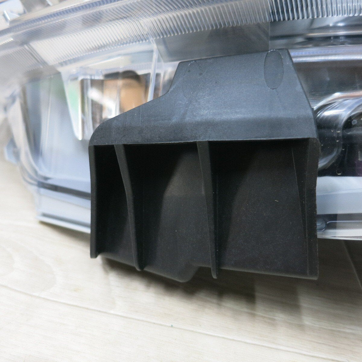[送料無料] 新車外し!左右セット◆トヨタ 200系 ハイエース スーパーGL 純正 LED ヘッド ライト ランプ KOITO 26-137 コンピュータ付き◆