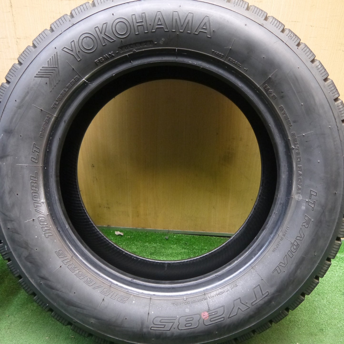 バリ溝！21年！9.5分以上★トラック タイヤ 215/65R15 110/108L ヨコハマ LT ラジアル TY285 ミックス オールシーズン 15インチ★5092904Hノタ
