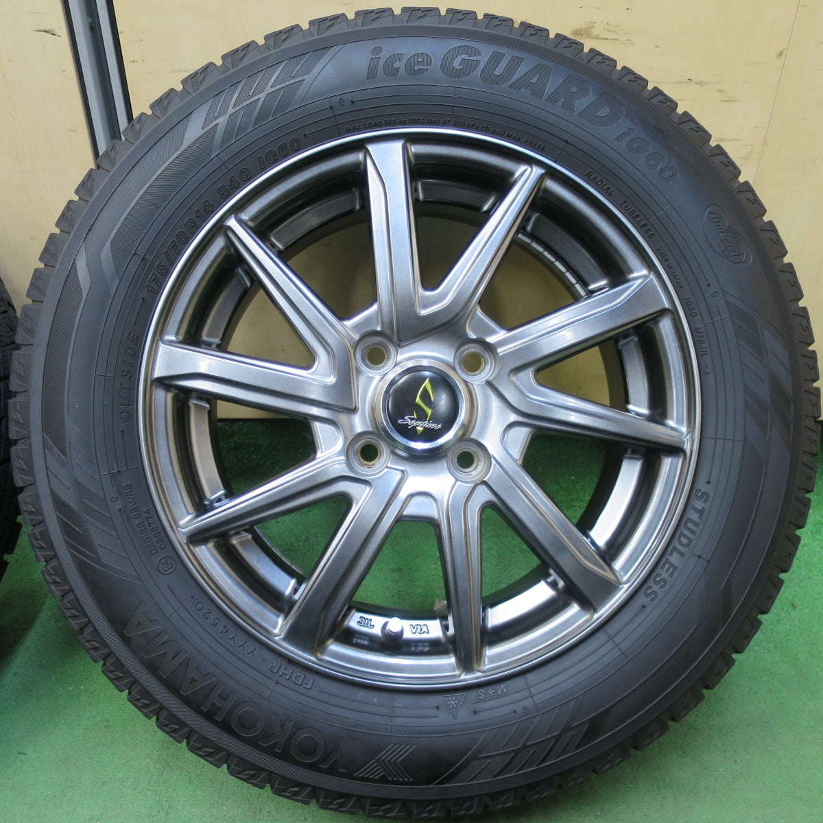 バリ溝！キレイ！9.5分★WORK Septimo G-01 プラス 175/70R14 スタッドレス ヨコハマ アイスガード IG60 ワーク セプティモ 14インチ PCD100/4H★5052902TTス