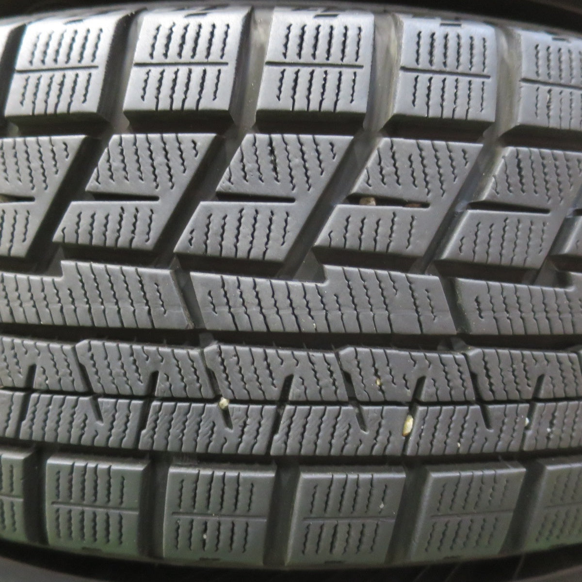 バリ溝！22年！9.5分★スタッドレス 185/65R15 ヨコハマ アイスガード iG60 evance HA1 エヴァンス 15インチ PCD114.3/5H★5112810イス