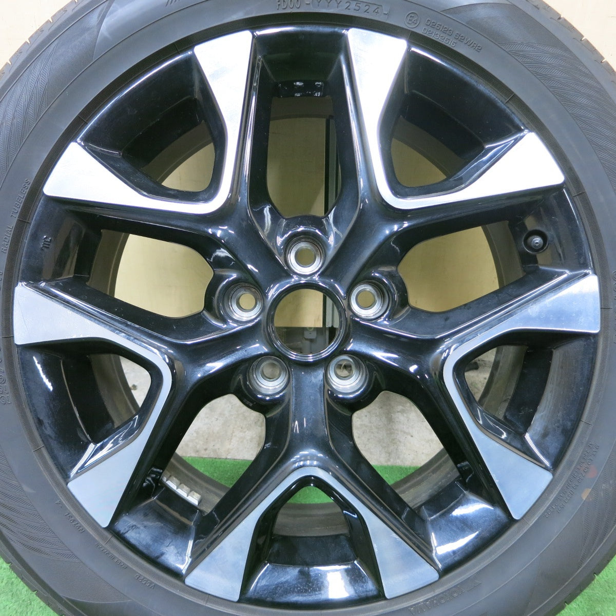 バリ溝！24年！9.5分！1本★ホンダ ZR-V Zグレード 純正 225/55R18 ヨコハマ アドバン dB V552 18インチ PCD114.3/5H★5051601ナノ