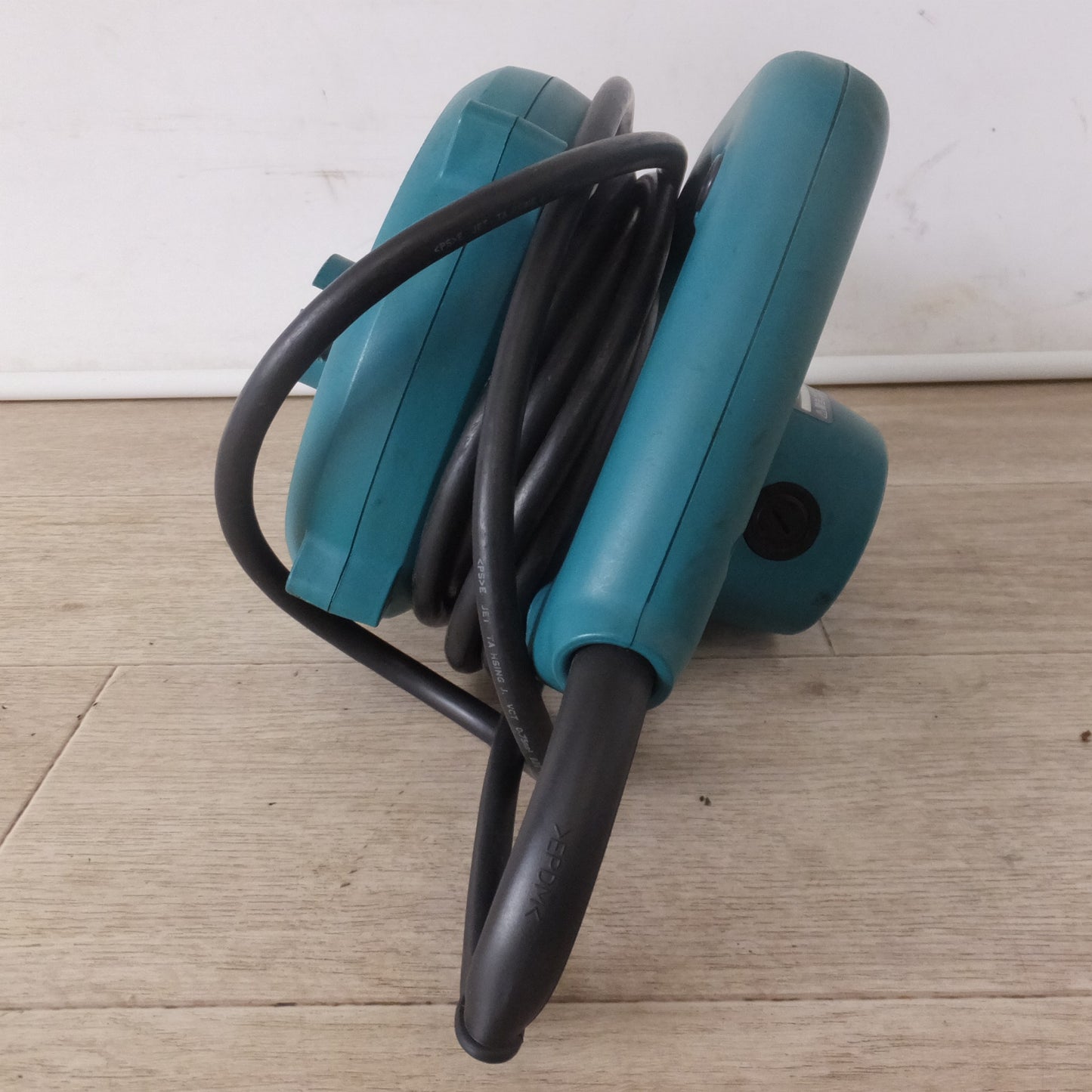 ★マキタ makita ブロワ UB1101 屋内用　100V～ 6.3A 50-60Hz 600W★