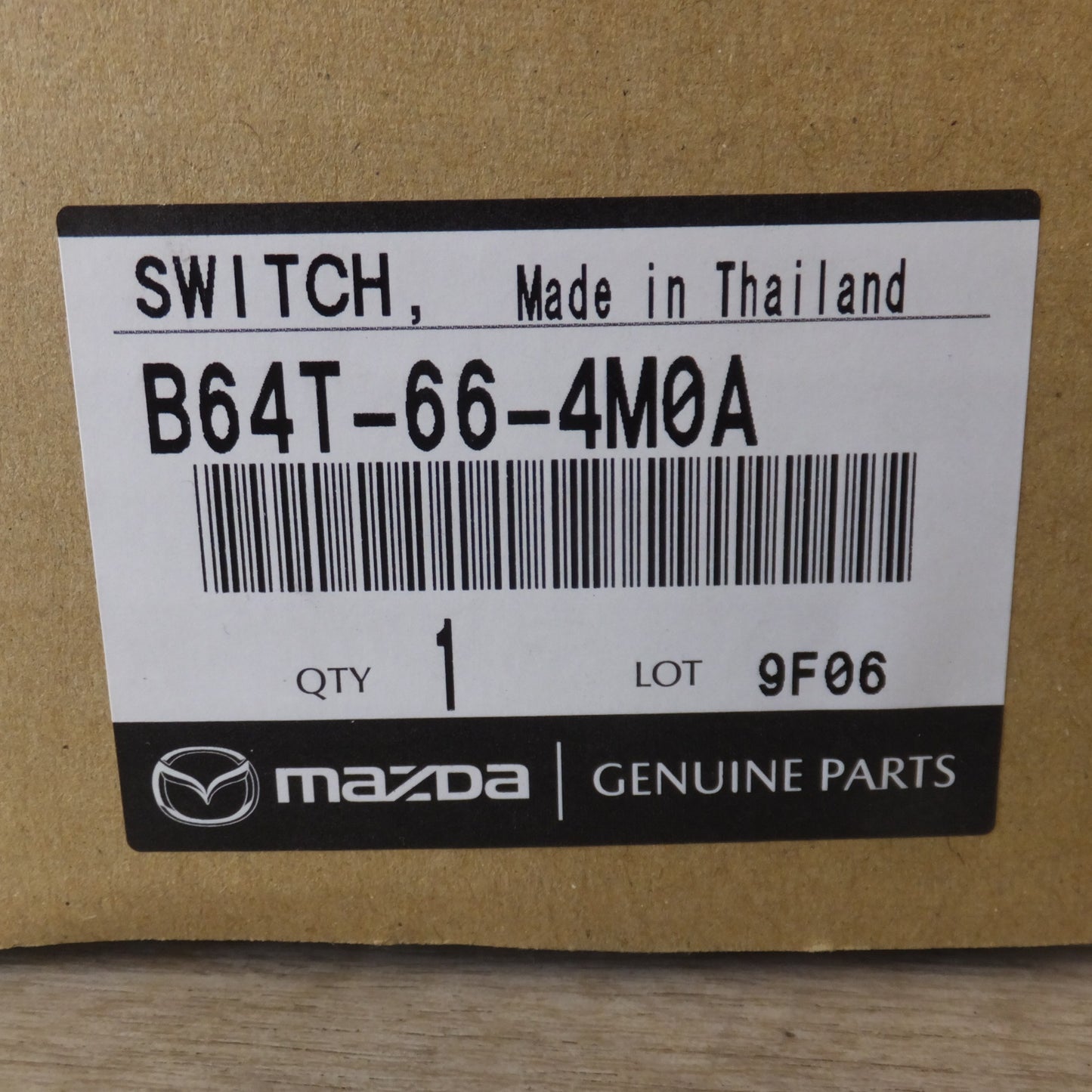 [送料無料] 未使用★マツダ MAZDA 純正 スイッチステアリング B64T-66-4M0A★