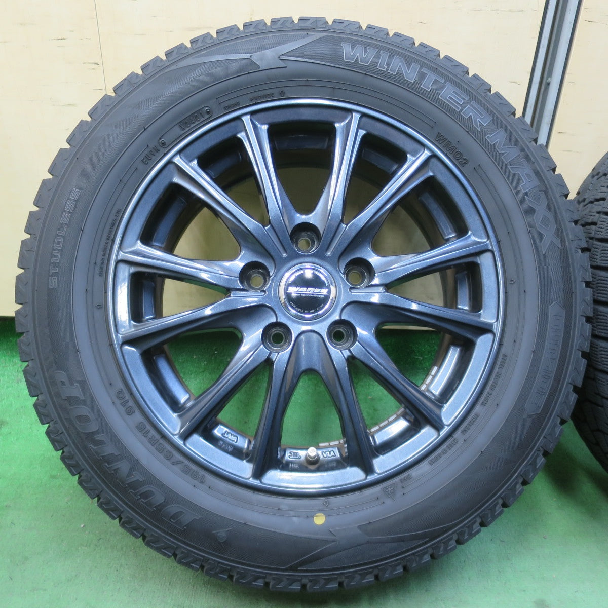 バリ溝！キレイ！9分★スタッドレス 195/65R15 ダンロップ ウインターマックス WM02 WAREN ヴァーレン 15インチ PCD114.3/5H★6020502イス
