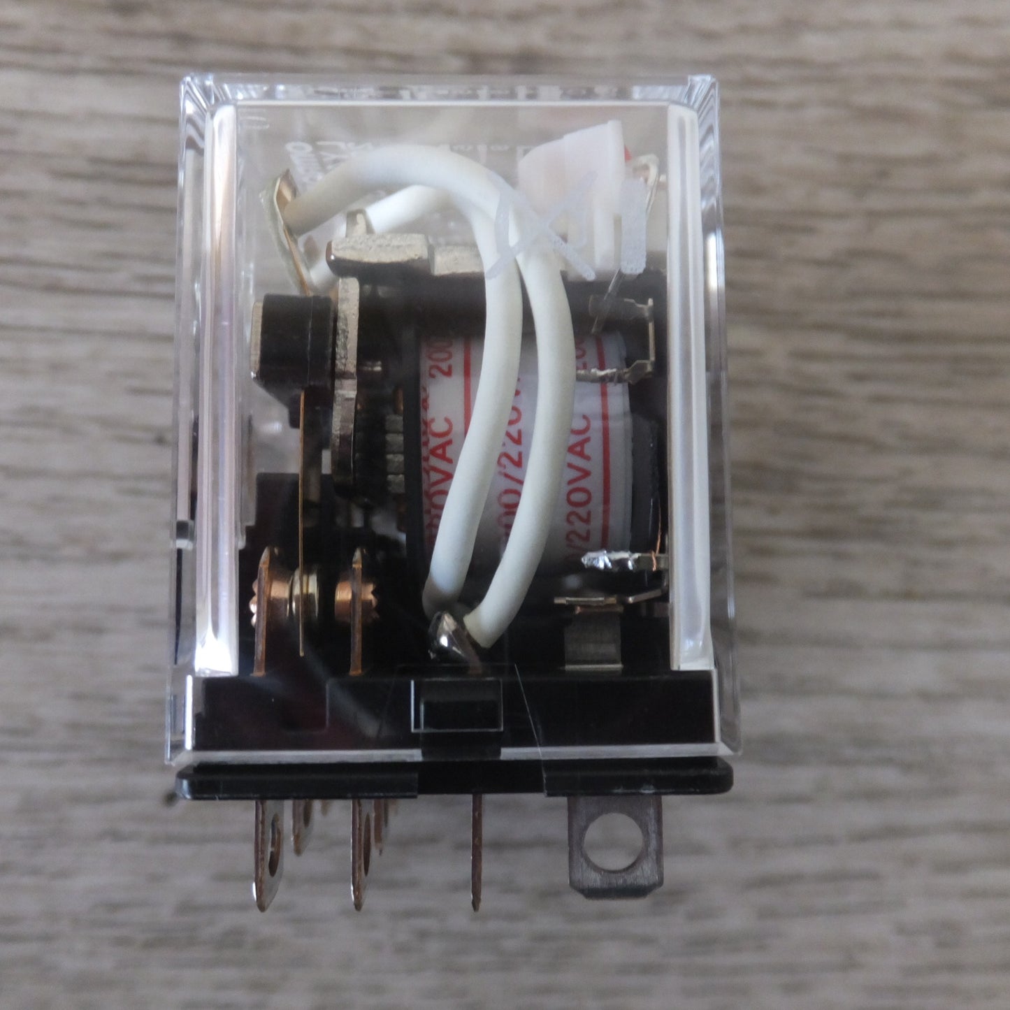 ●複数在庫有●[送料無料] 未使用★オムロン OMRON バイパワーリレー LY4N 200/220VAC 10個入 1箱★