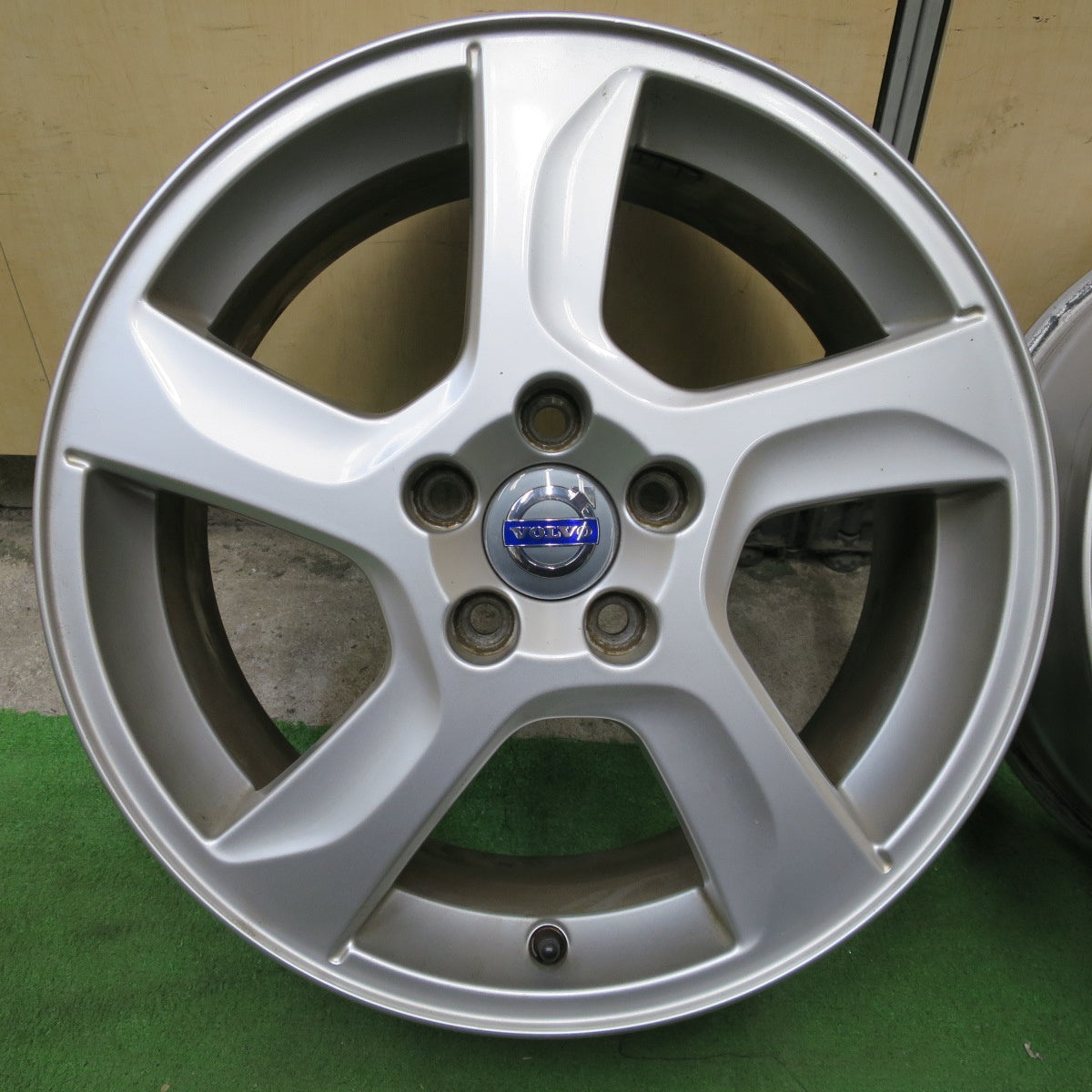 4本価格◎ボルボ V60 純正 ホイール 17インチ 17×7J VOLVO PCD108/5H◎6081203NGホ