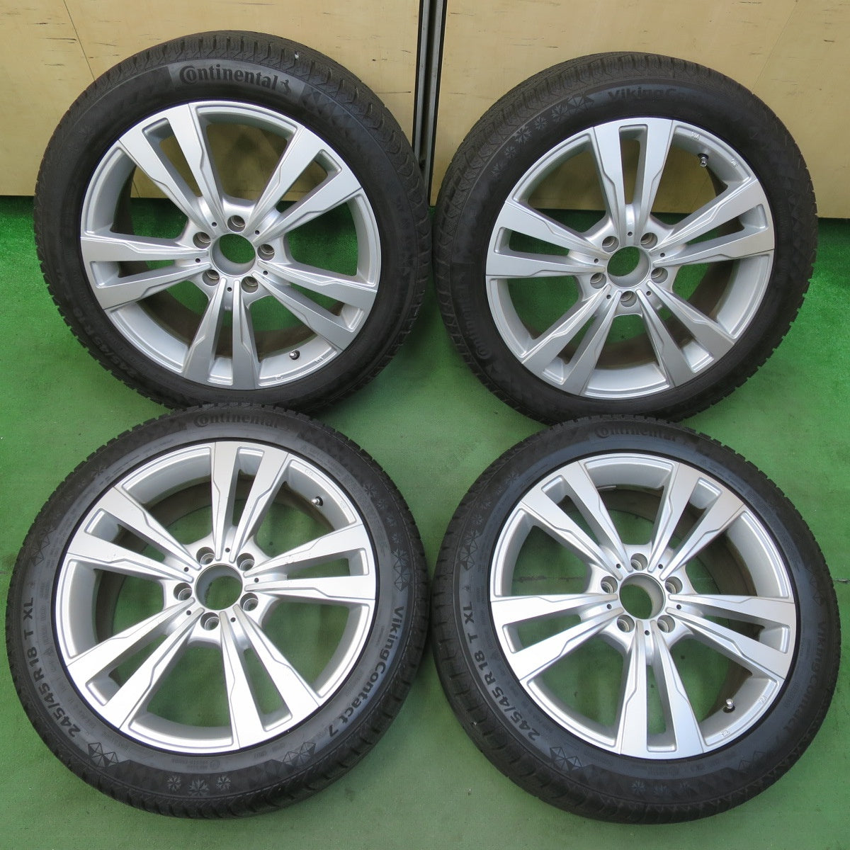 バリ溝！23年！キレイ！9.5分以上★ベンツ 等 EURO FORSCH H793 245/45R18 スタッドレス コンチネンタル バイキングコンタクト7 ユーロフォルシュ 18インチ PCD112/5H★5101701イス