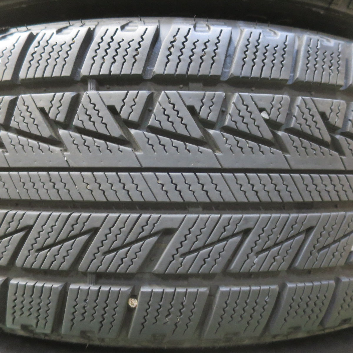 4本価格！22年★スタッドレス 205/55R16 グリンランダー L-SNOW96 NEXTA ネクスタ 16インチ PCD114.3/5H★6040610イス