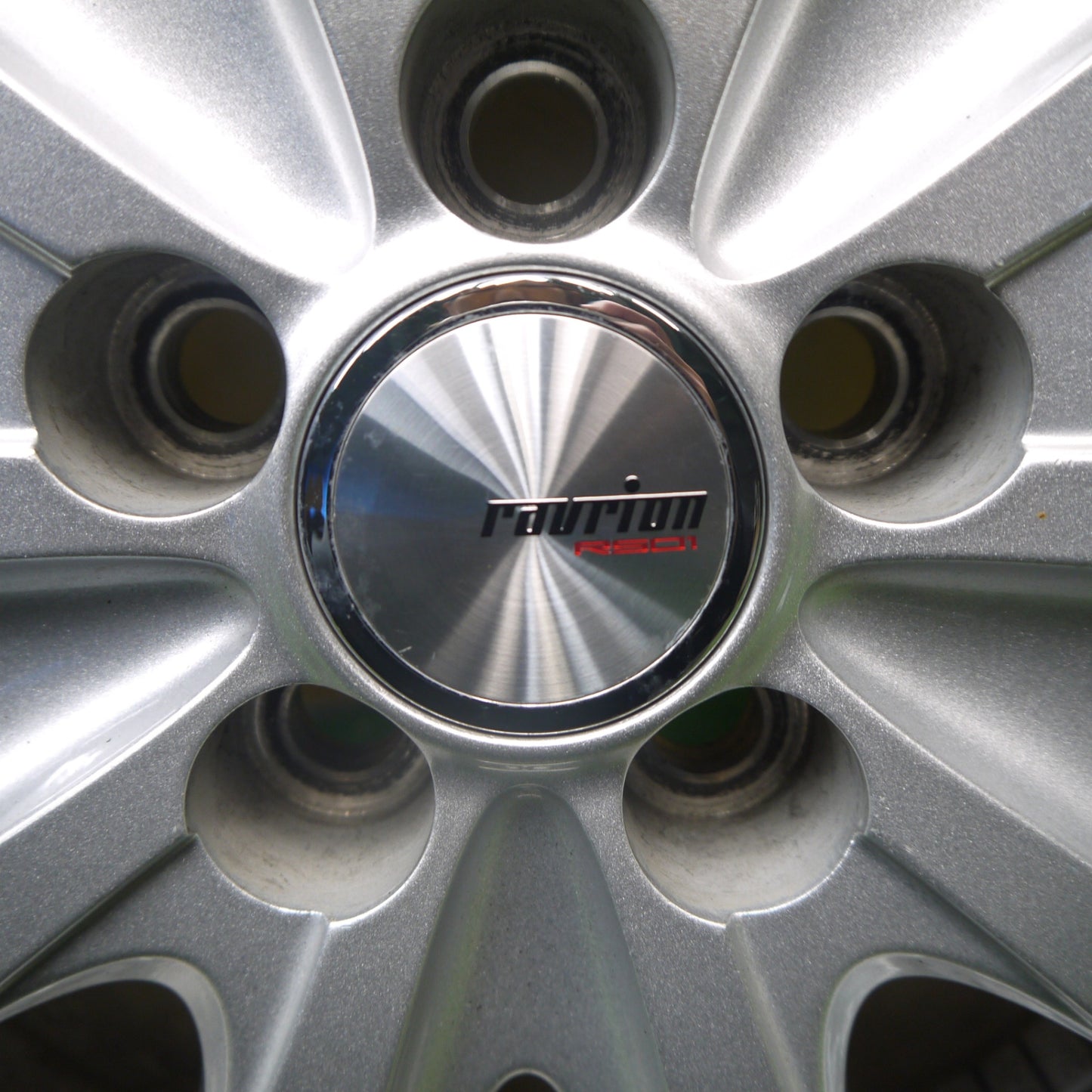 バリ溝！キレイ！8.5分★プリウス 等 195/65R15 スタッドレス グッドイヤー アイスナビ6 ravrion RS01 ラブリオン 15インチ PCD100/5H★6040703Hス