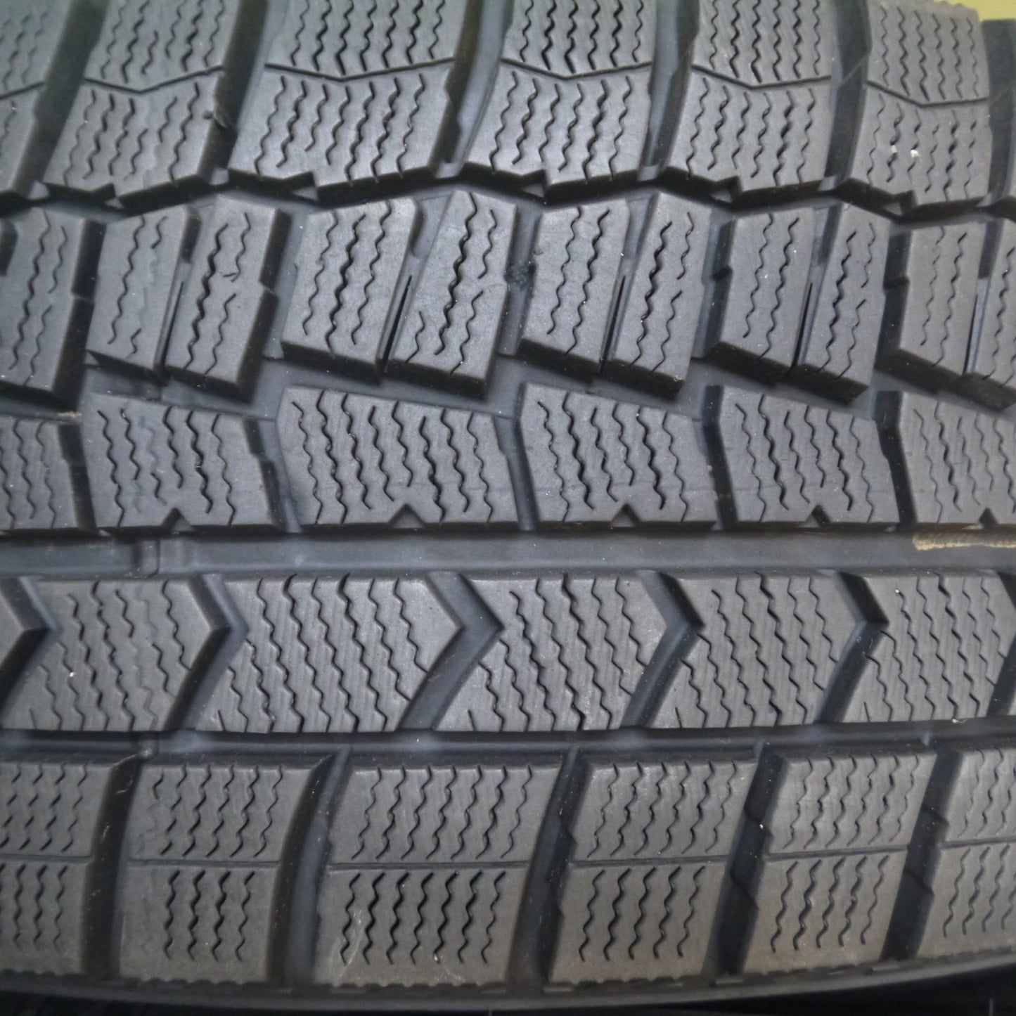 [送料無料] バリ溝！21年！キレイ！9.5分★スタッドレス 205/60R16 ダンロップ ウインターマックス WM02 BALMINUM バルミナ 16インチ PCD114.3/5H★4120605Hス