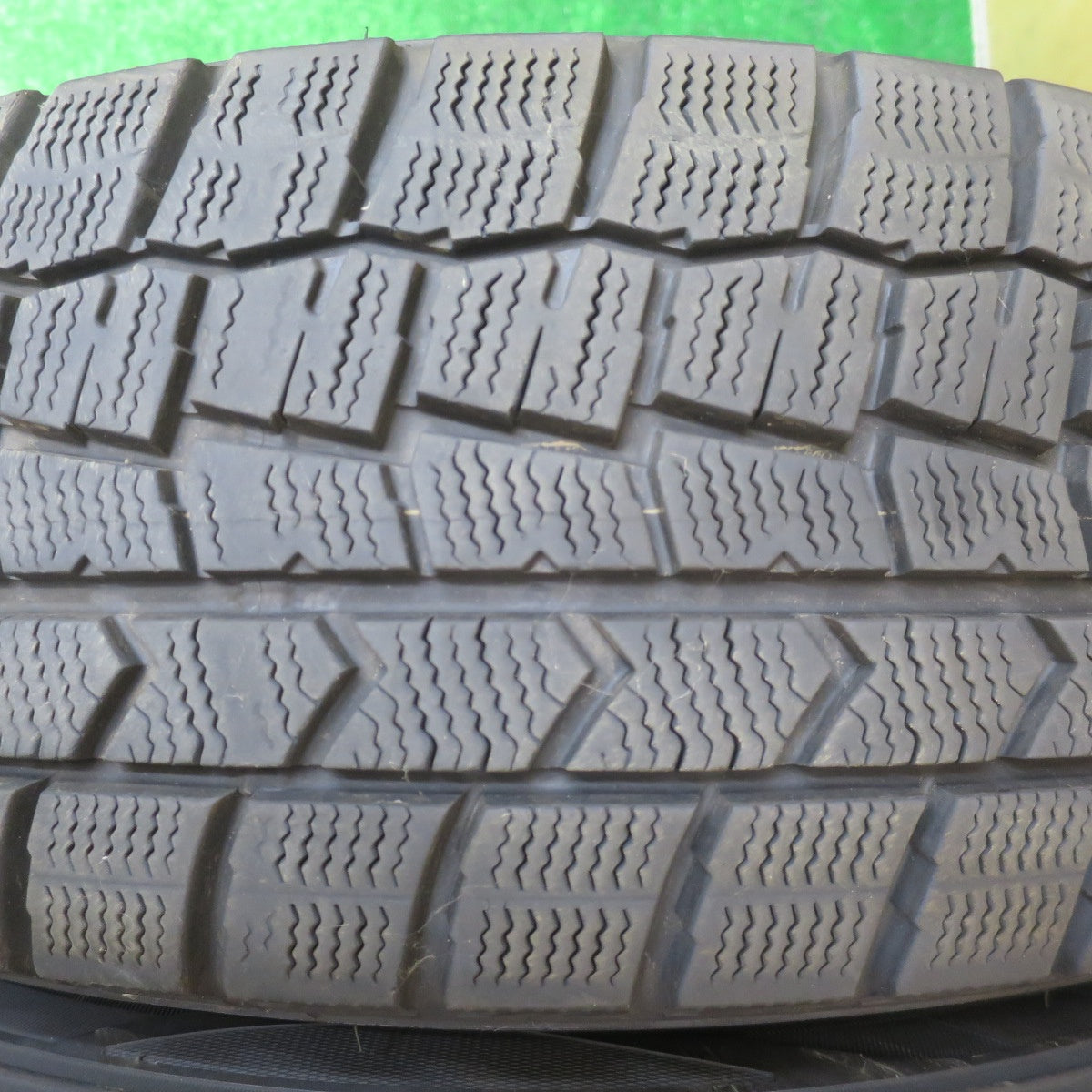 バリ溝！21年！キレイ！9.5分★プリウス 等 195/65R15 スタッドレス ダンロップ ウインターマックス WM02 FINAL MIND ファイナルマインド 15インチ PCD100/5H★5101405NJス