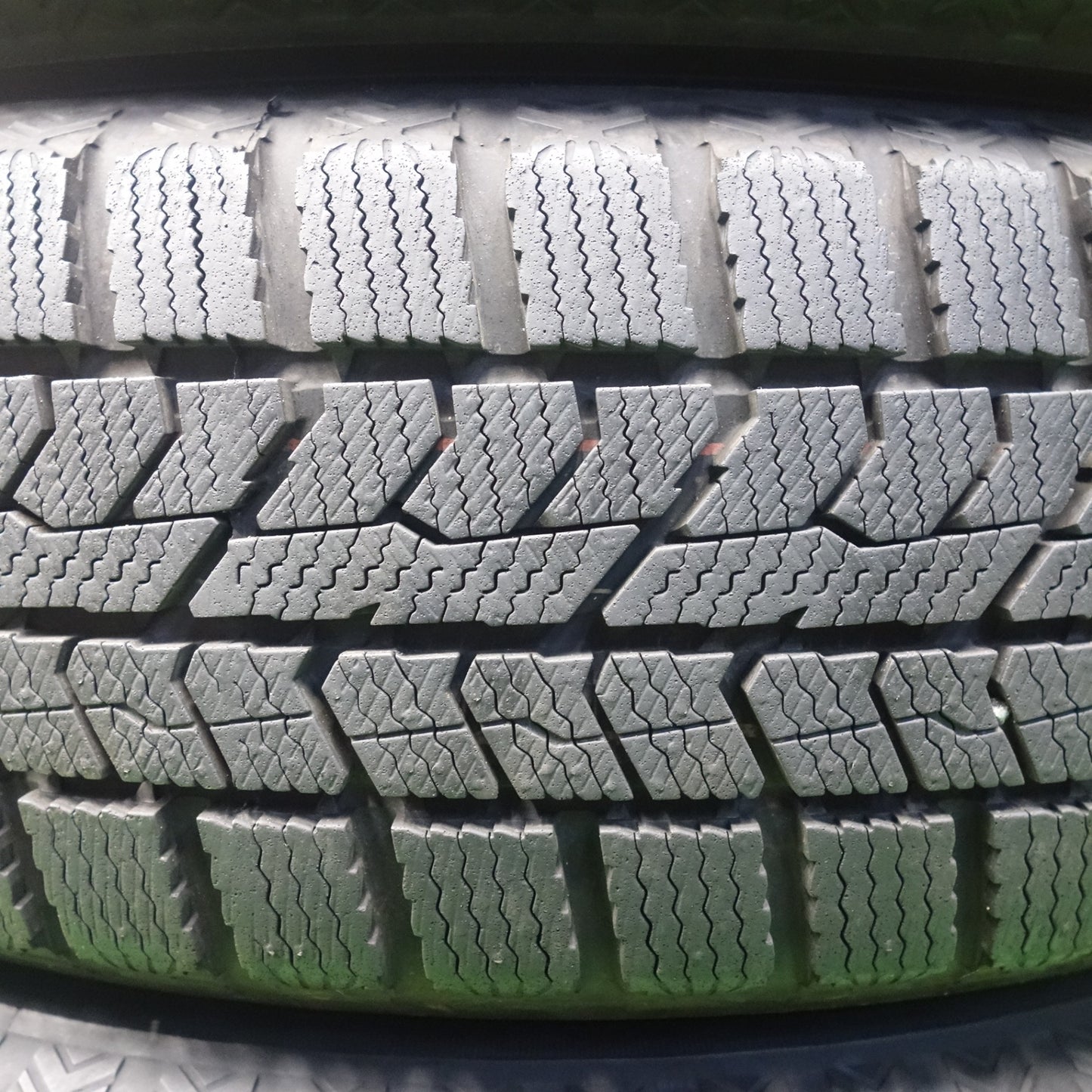 バリ溝！23年！9.5分以上★スタッドレス 165/65R14 トーヨー オブザーブ GIZ2 DILETTO ディレット 14インチ PCD100/4H★5122102KTス