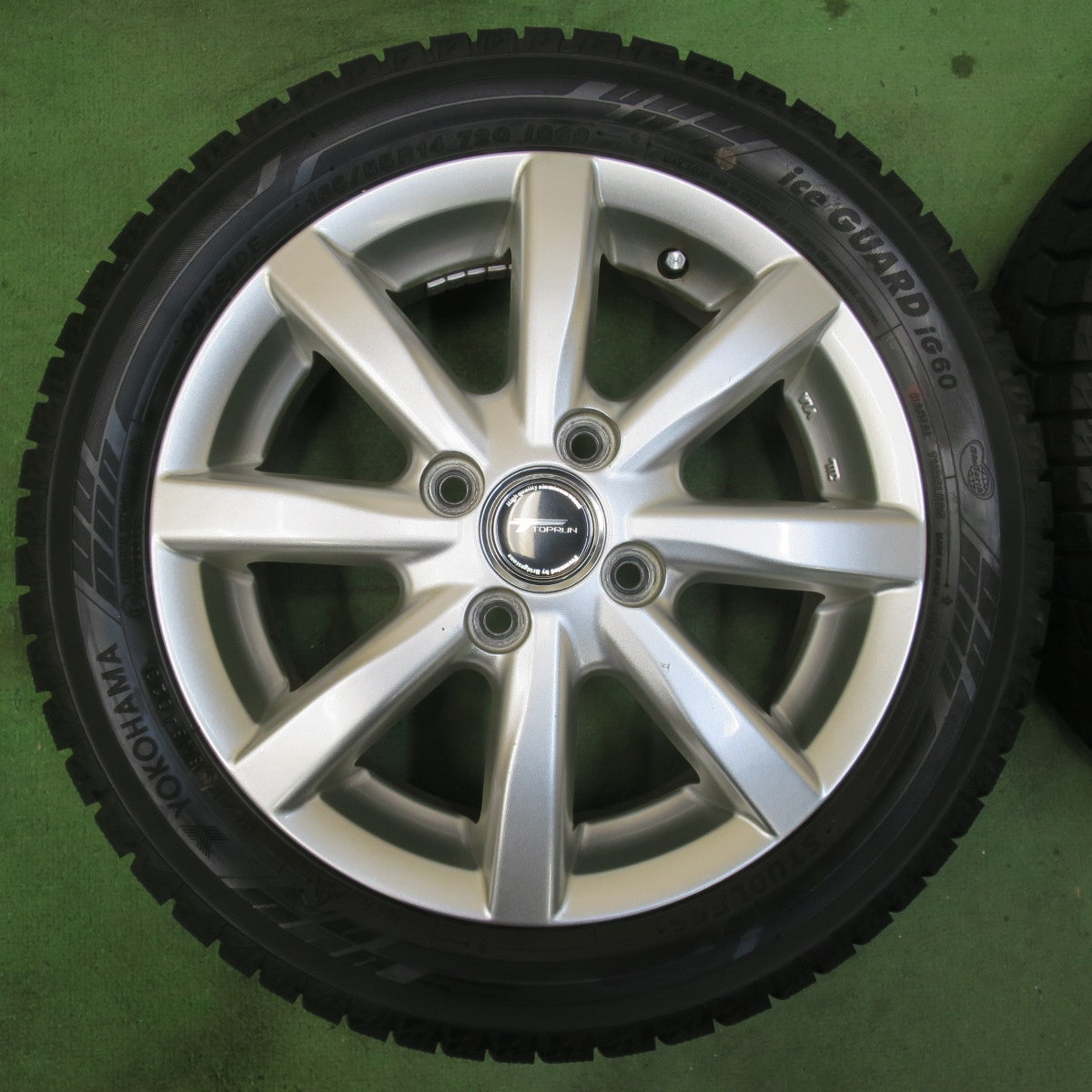 バリ溝！23年！ほぼ10分★スタッドレス 165/55R14 ヨコハマ アイスガード iG60 TOPRUN トップラン 14インチ 軽サイズ ek ルークス ワゴンR 等 PCD100/4H★5122701イス