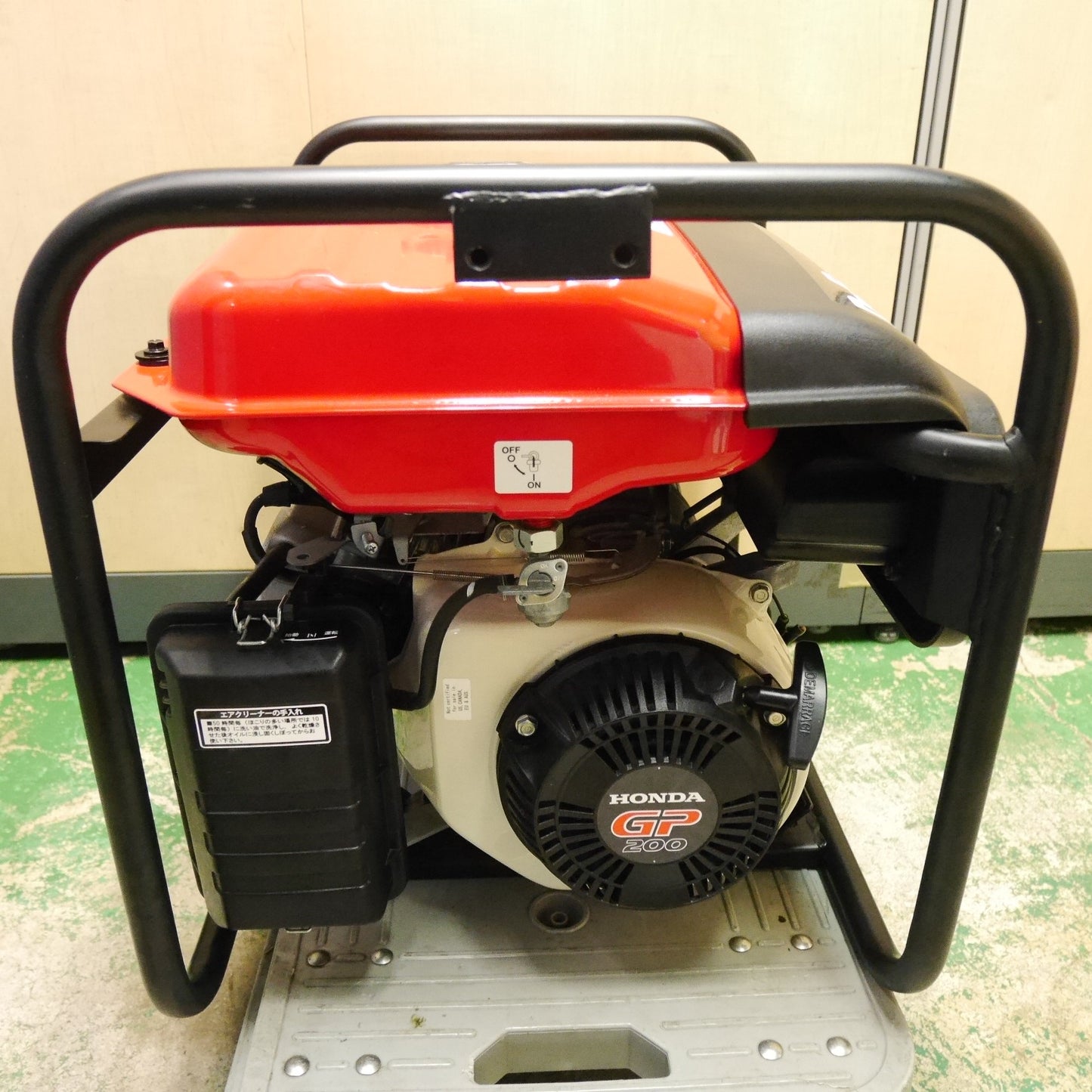 [送料無料] 美品☆DAISHIN ダイシン エンジン 発電 機 CBM2600 単相 100V 50Hz HONDA ホンダ ガソリン①☆