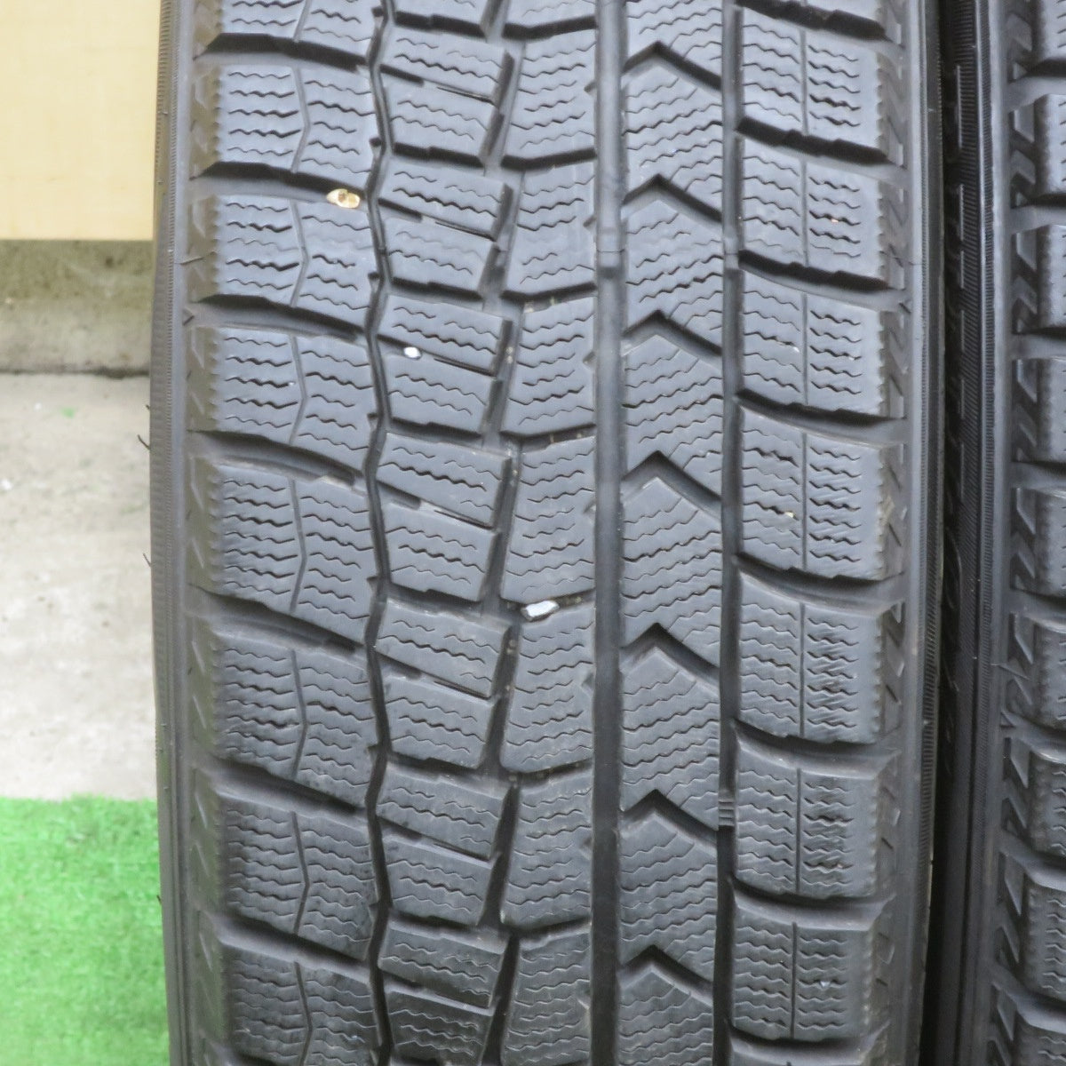バリ溝！キレイ！9.5分★スタッドレス 175/65R15 ダンロップ ウインターマックス WM02 VIOLENTO ヴィオレント 15インチ PCD100/4H★6021806TTス