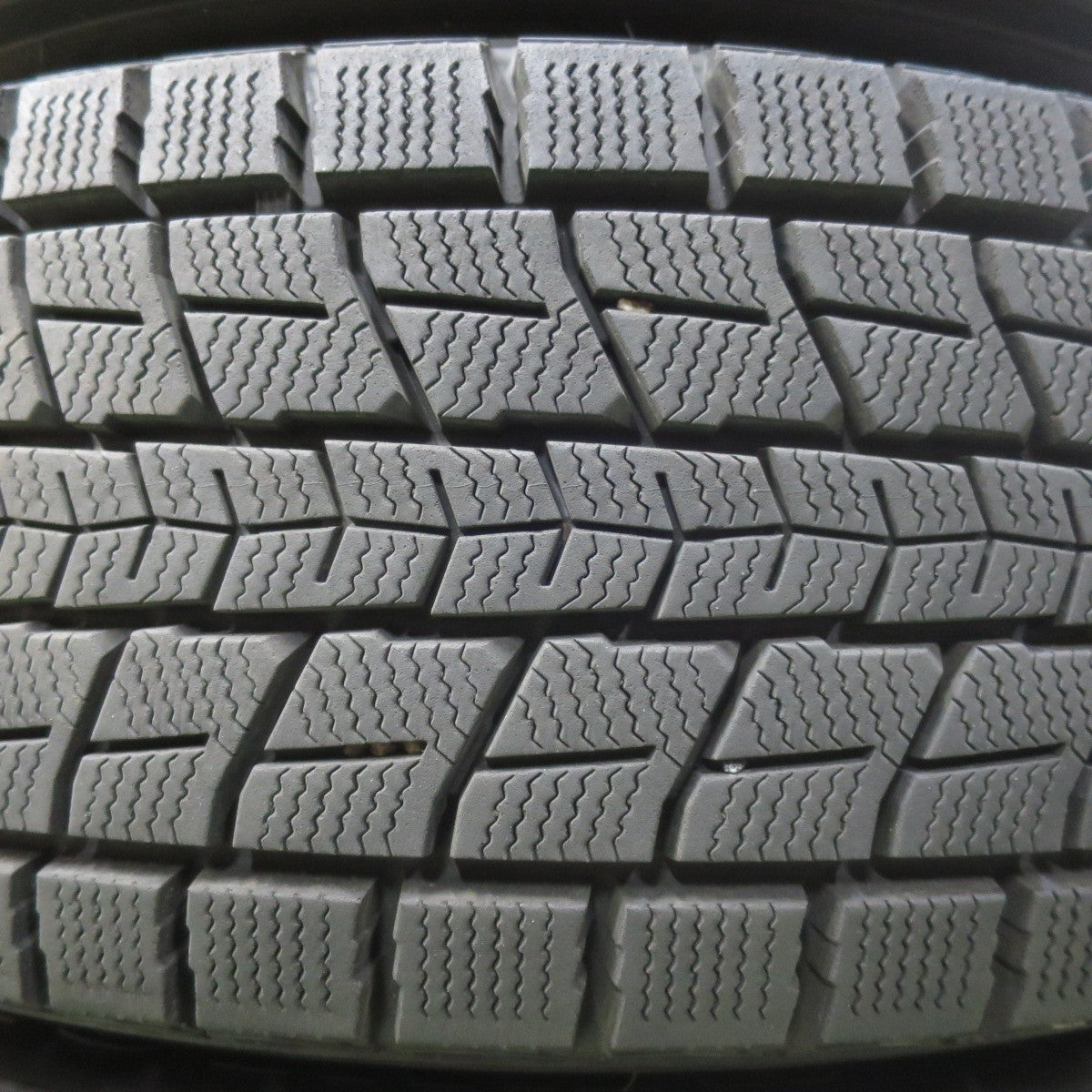 バリ溝！21年！キレイ！9.5分★スタッドレス 225/65R17 ダンロップ ウインターマックス SJ8+ DUFACT デュファクト 17インチ PCD114.3/5H★5032008イス