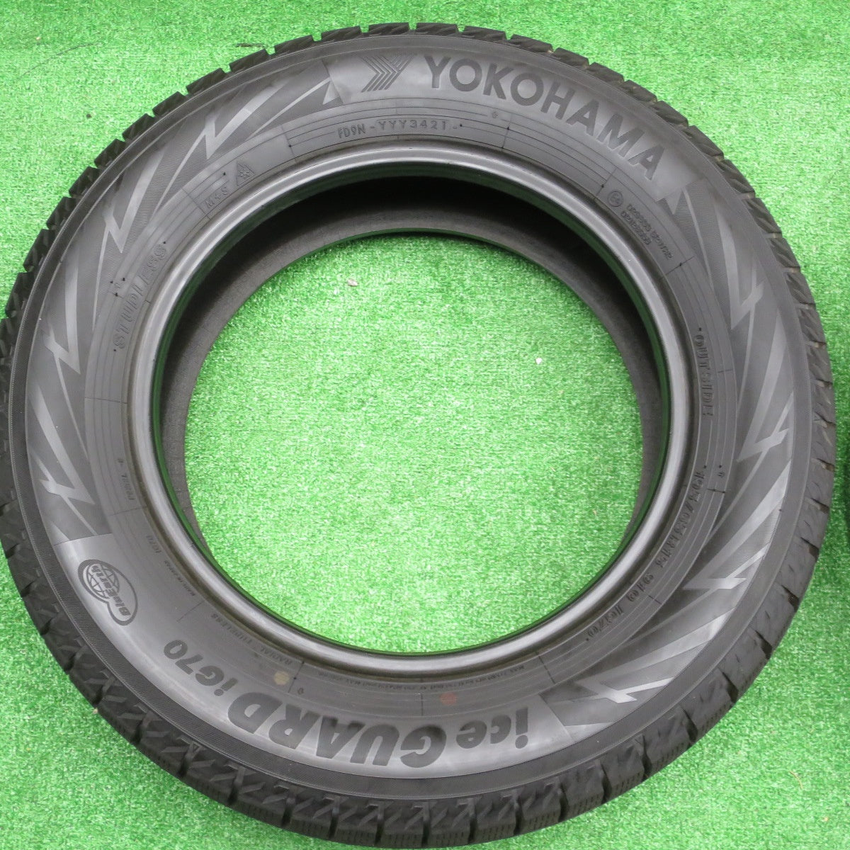 ほぼ未使用！21年★スタッドレス 195/65R15 ヨコハマ アイスガード iG70 タイヤ 15インチ ノア プリウス セレナ ヴォクシー ステップワゴン 等★5120702NKスタ