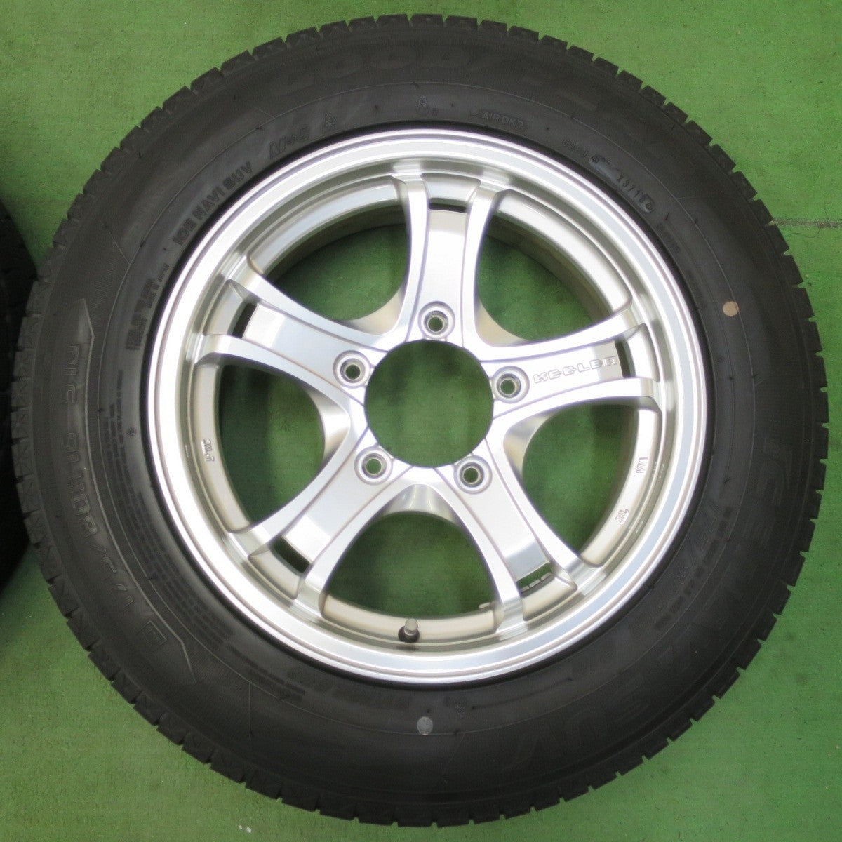 キレイ★ジムニー KEELER 175/80R16 スタッドレス グッドイヤー アイスナビ SUV キーラー 16インチ PCD139.7/5H★5032611イス