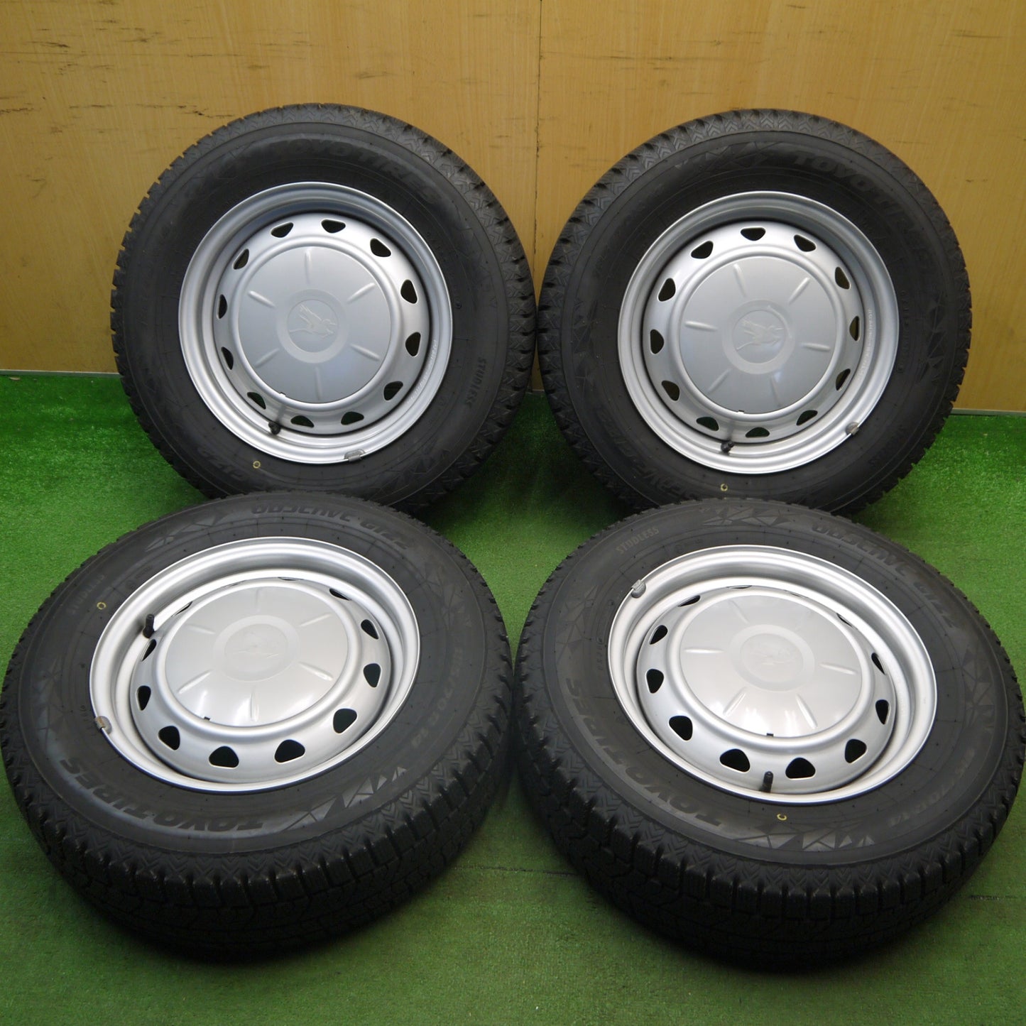 超バリ溝！キレイ！ほぼ10分★スタッドレス 185/70R14 トーヨー オブザーブ GIZ2 スチール ホイール 14インチ PCD100 114.3/4H マルチ★6040707Hス