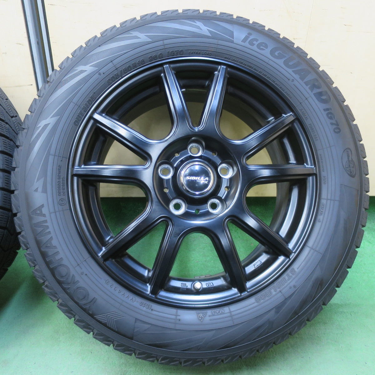 バリ溝！22年！キレイ！9.5分★スタッドレス 205/60R16 ヨコハマ アイスガード iG70 SIBILLA NEXT PX シビラ ネクスト 16インチ PCD114.3/5H★6033007イス
