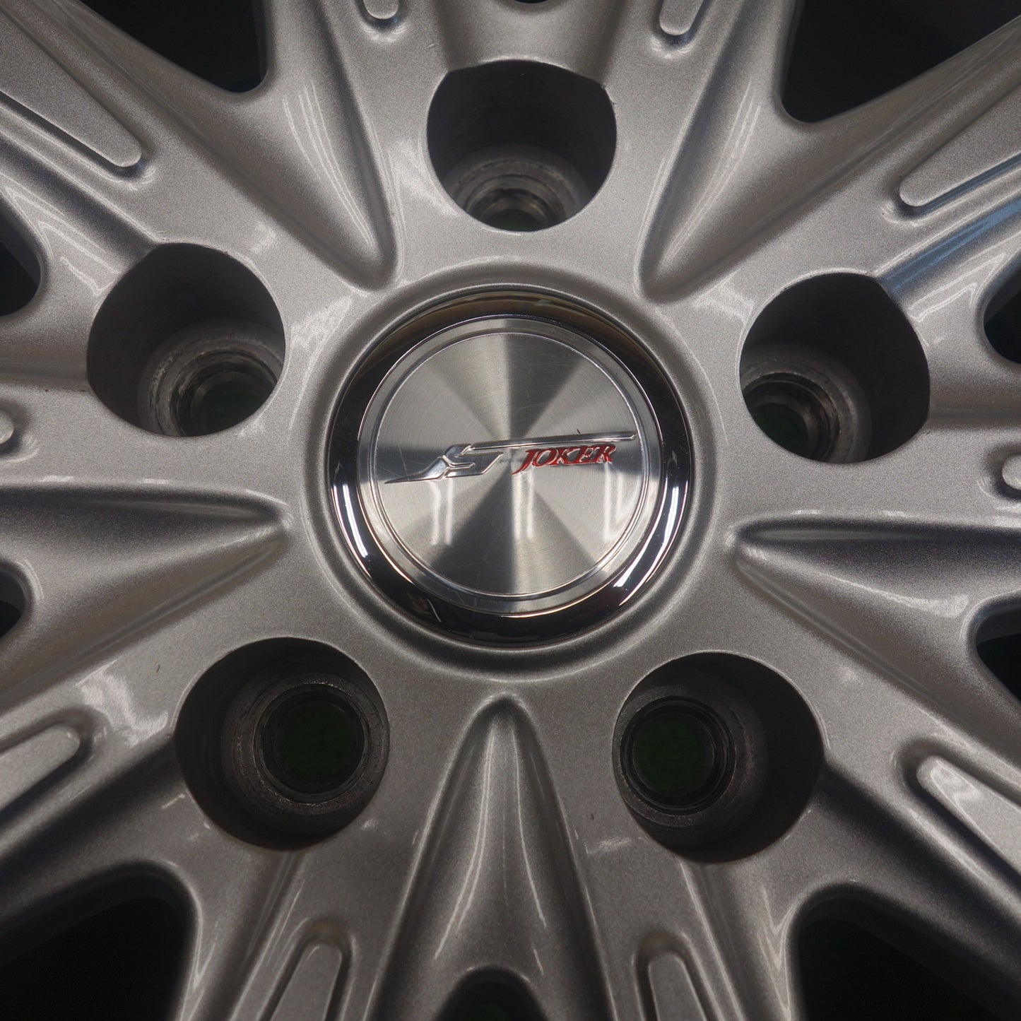 バリ溝！23年！キレイ！9.5分★スタッドレス 195/65R15 ダンロップ ウインターマックス WM02 JOKER ジョーカー 15インチ PCD114.3/5H★6040501KTス